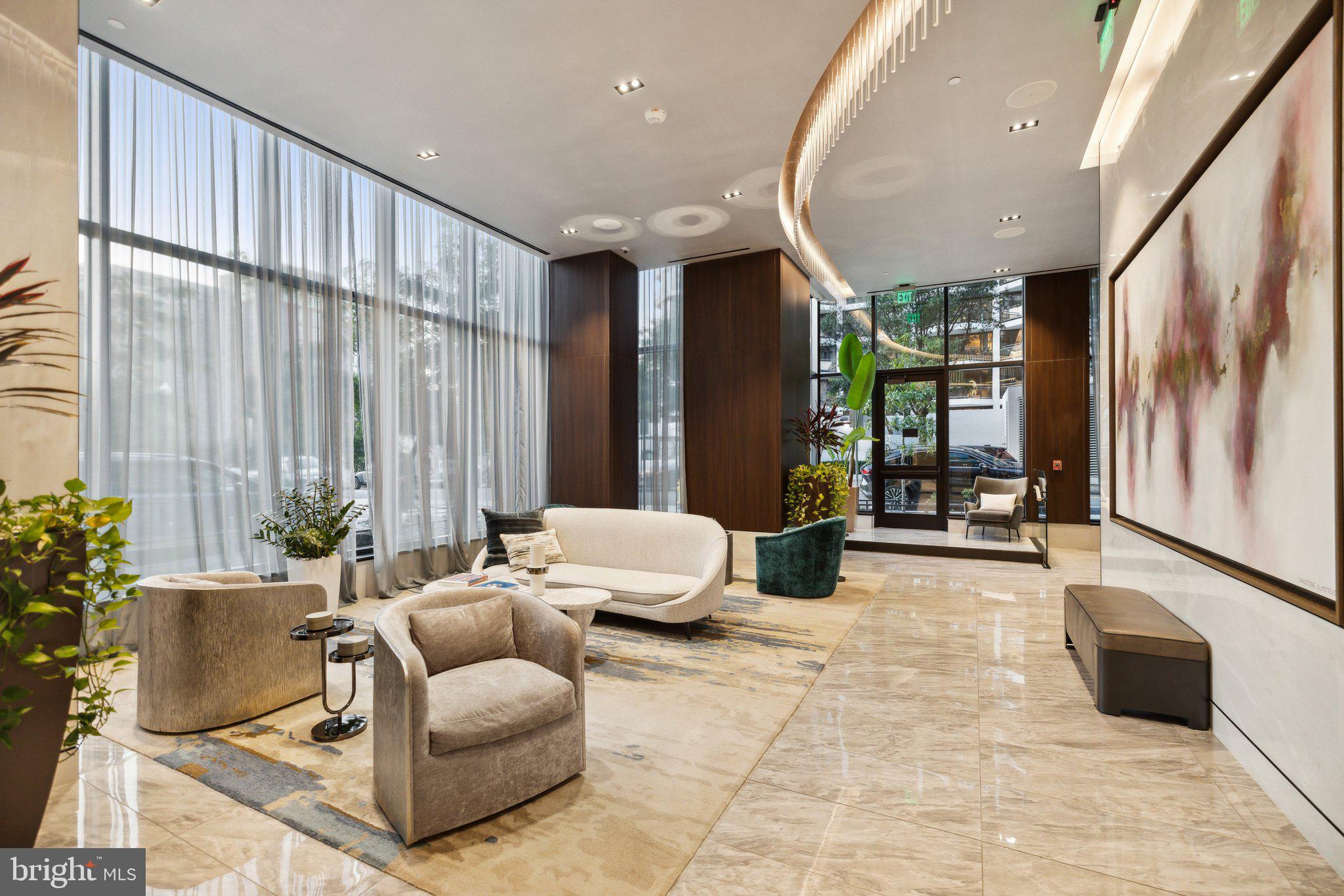 ROSSLYN - Residential