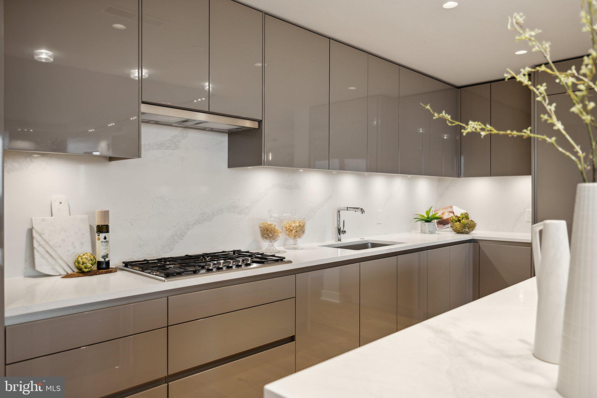 ROSSLYN - Residential