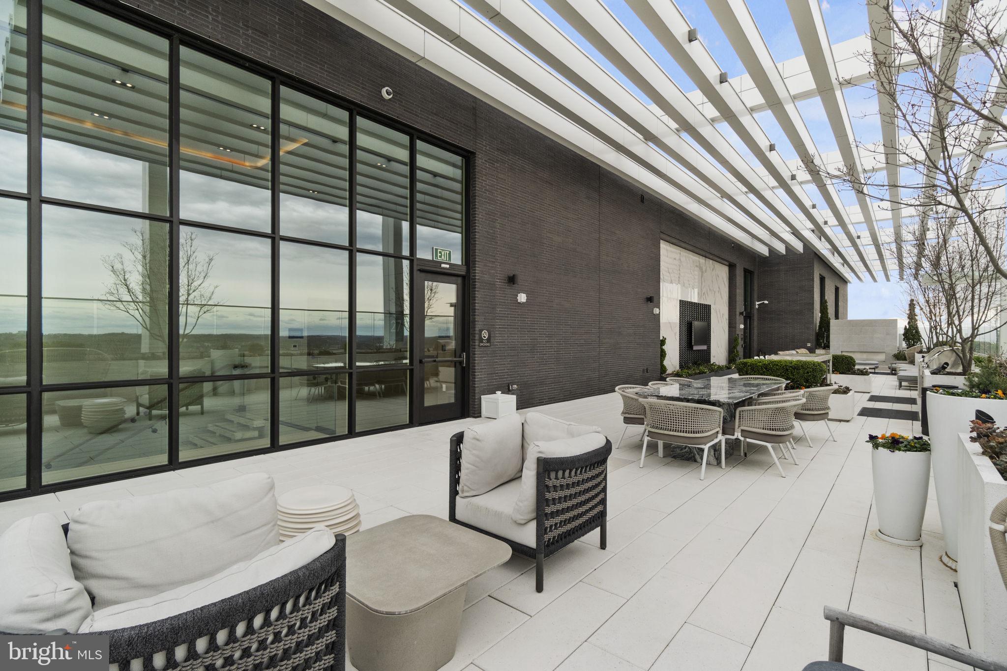 ROSSLYN - Residential