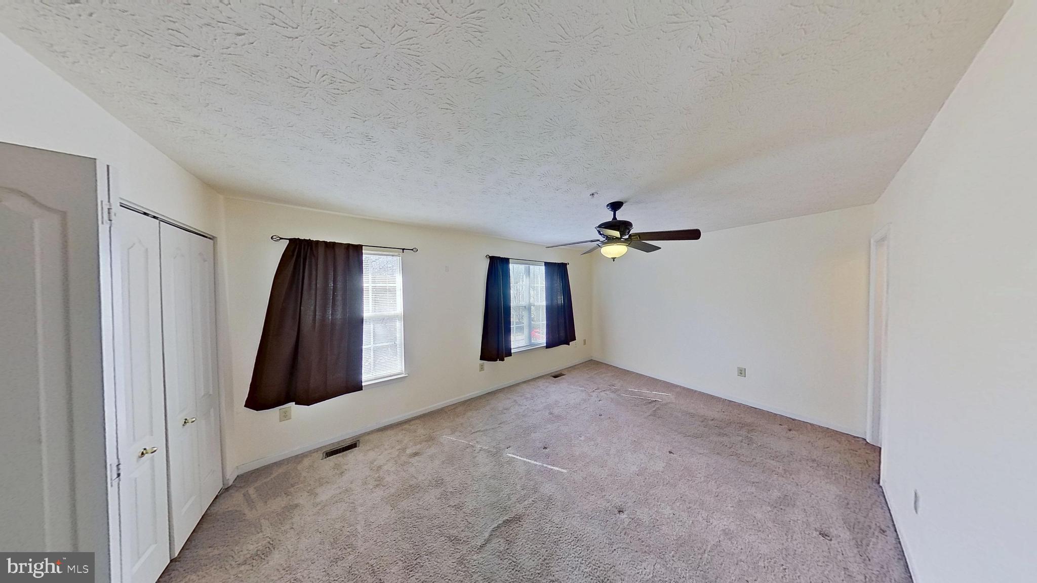 SOUTH HAMPTON - Residential Lease