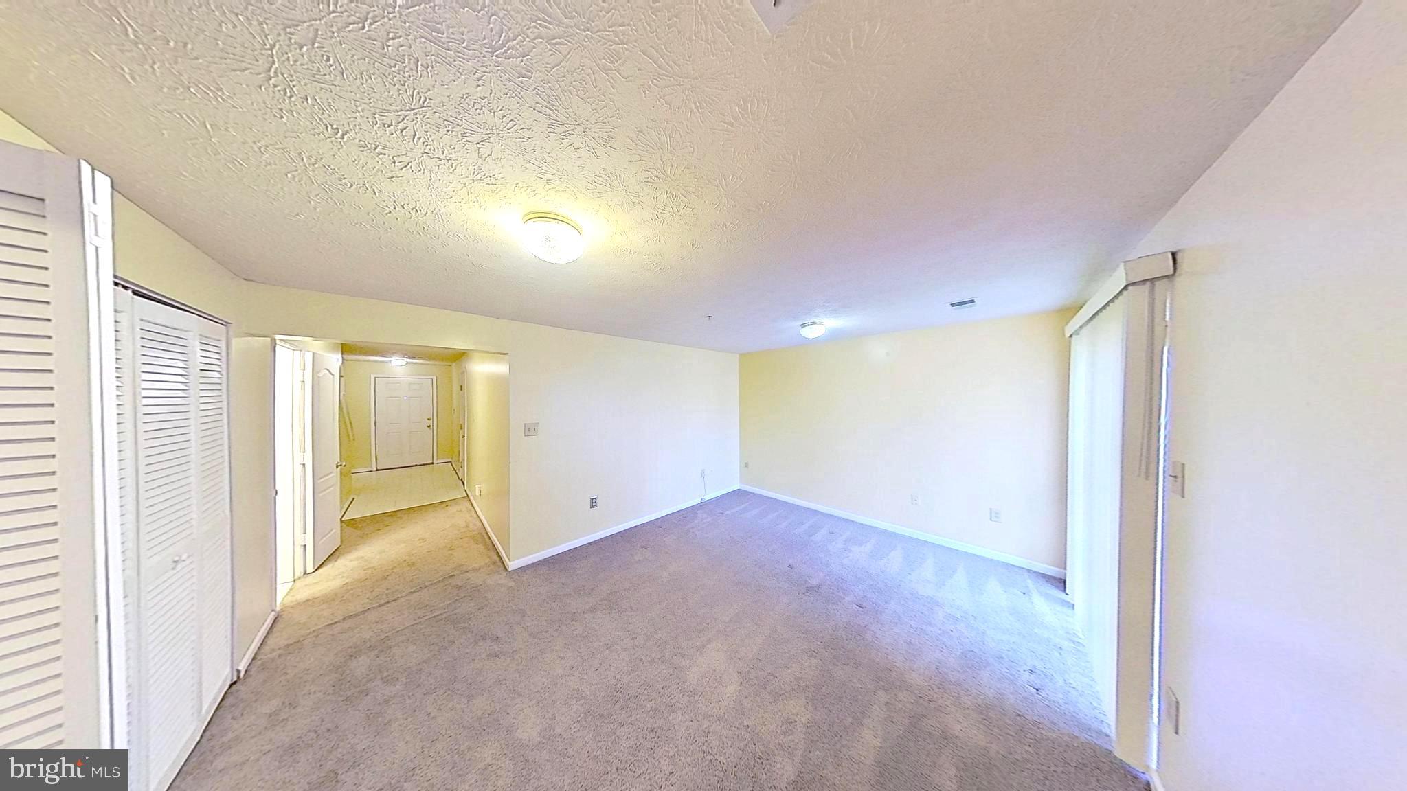 SOUTH HAMPTON - Residential Lease