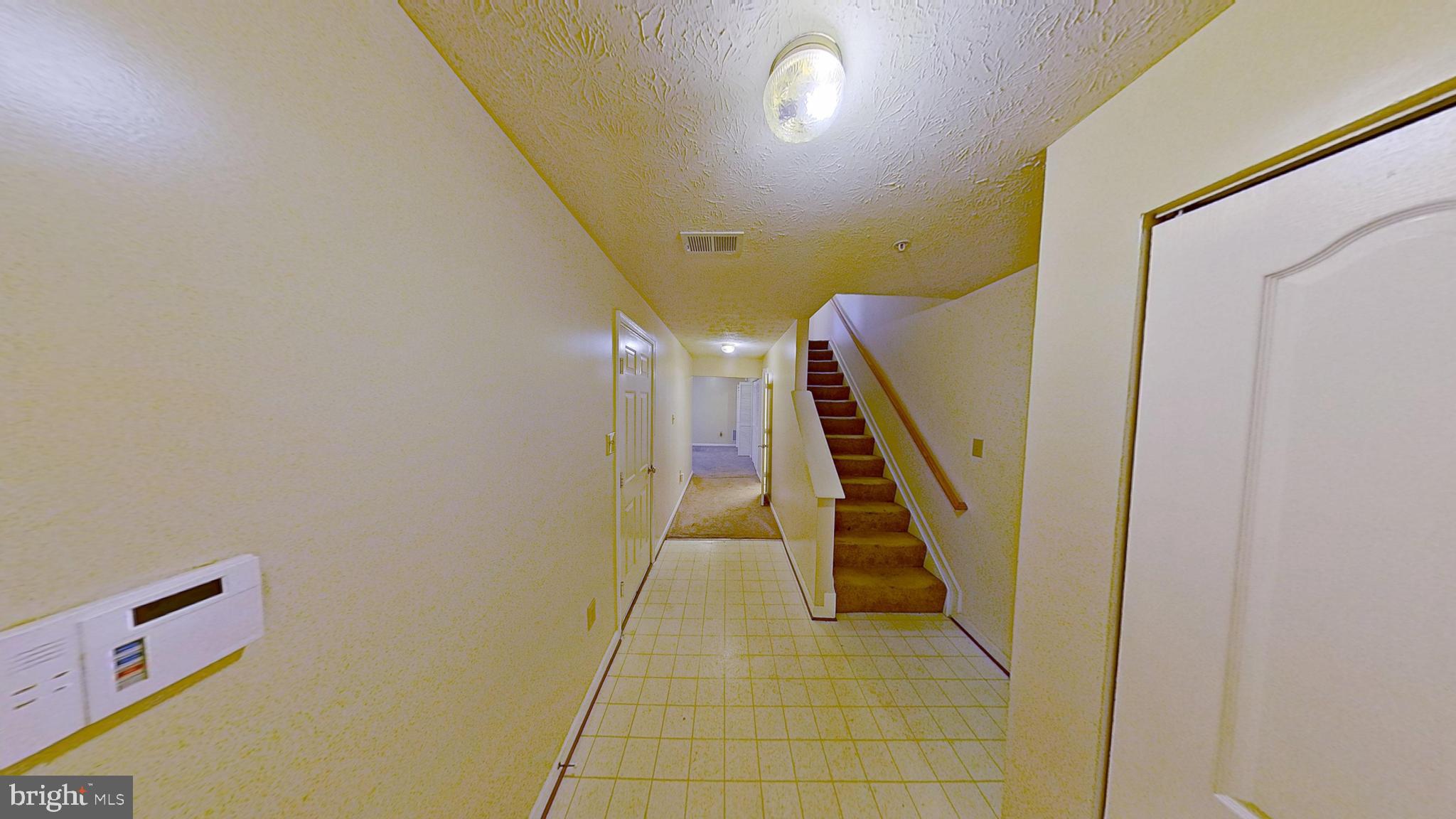 SOUTH HAMPTON - Residential Lease