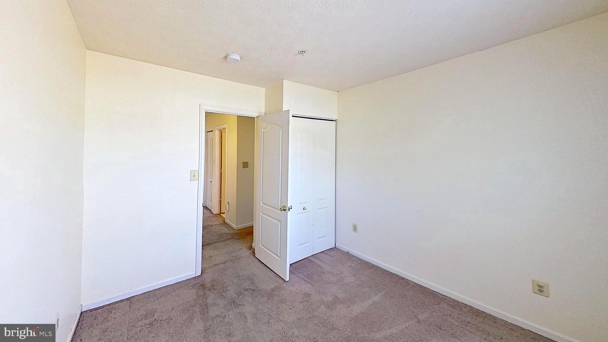 SOUTH HAMPTON - Residential Lease