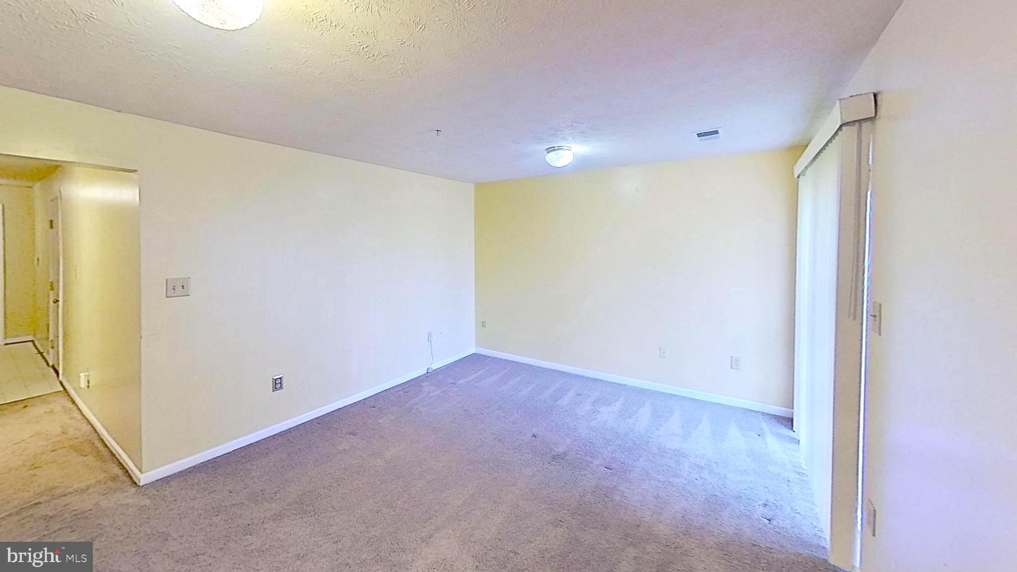 SOUTH HAMPTON - Residential Lease