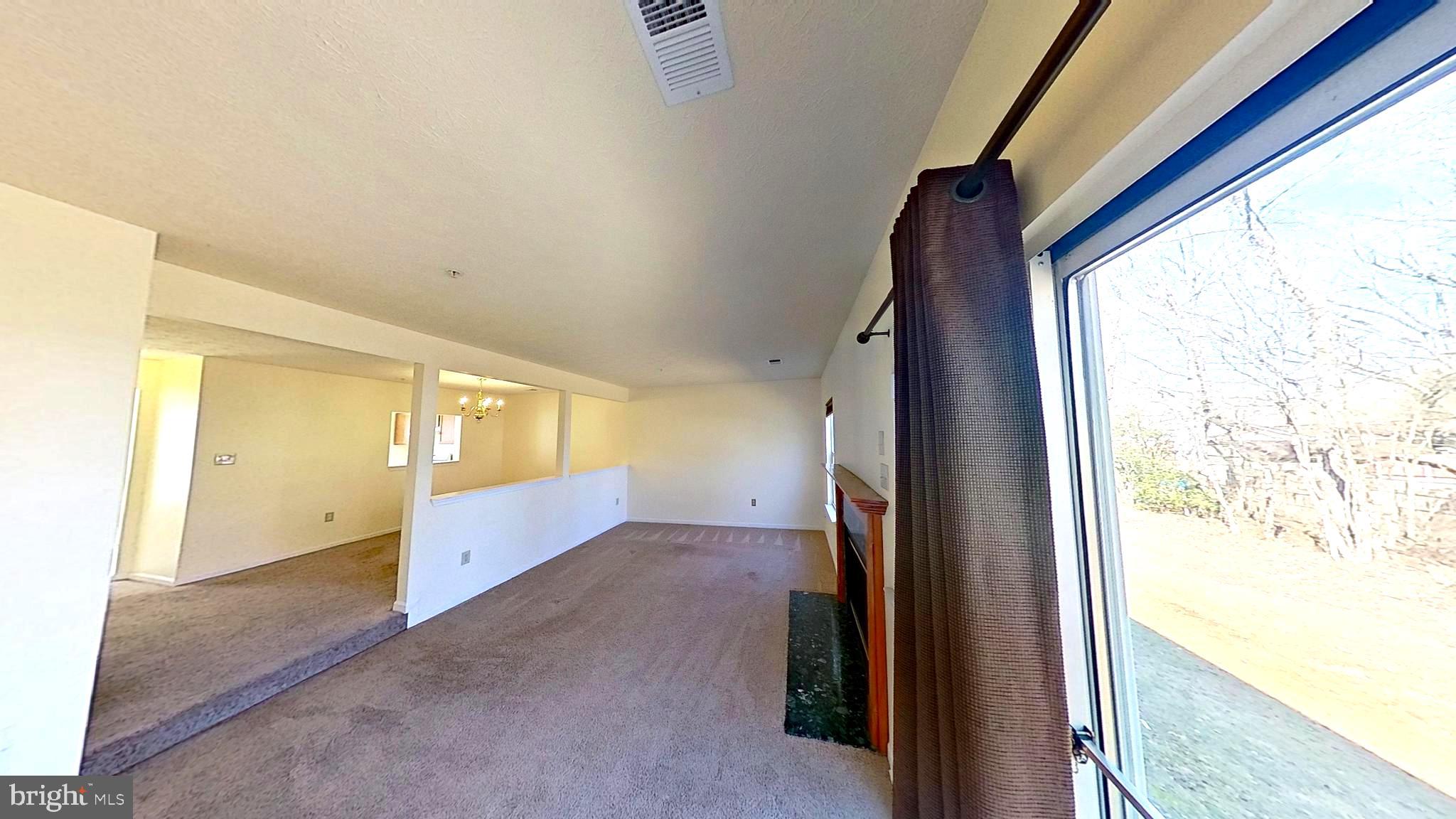 SOUTH HAMPTON - Residential Lease