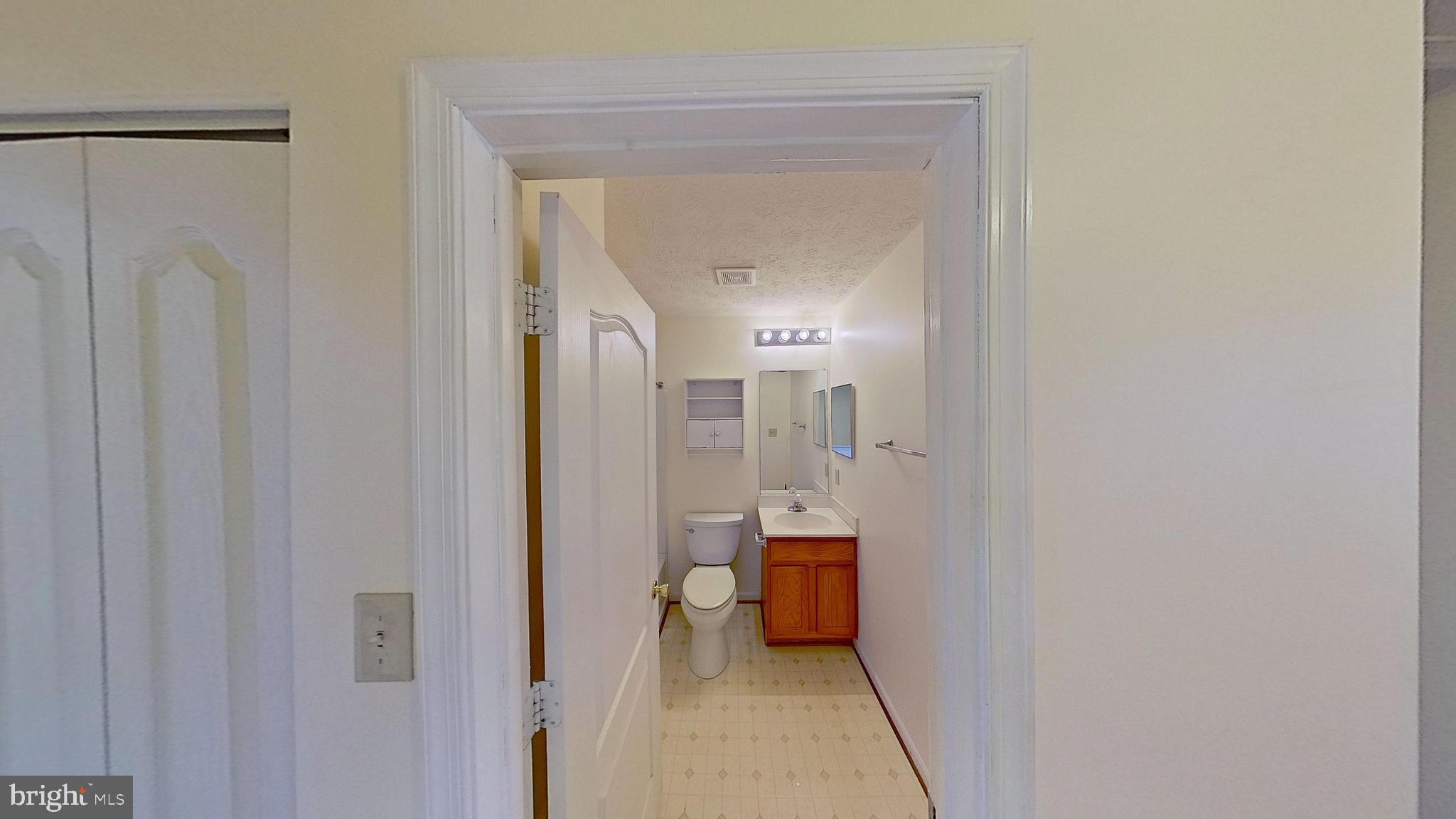 SOUTH HAMPTON - Residential Lease