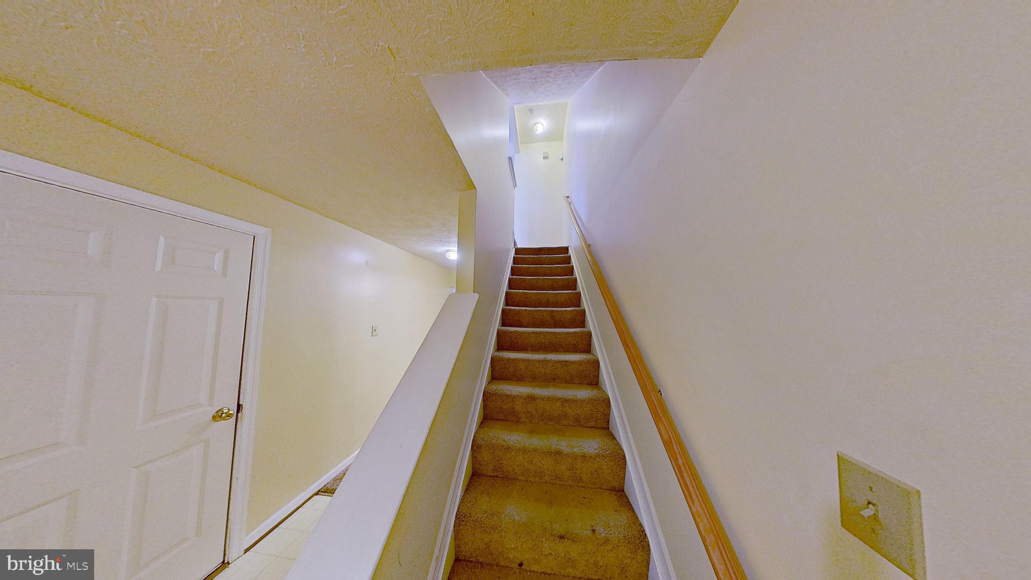 SOUTH HAMPTON - Residential Lease