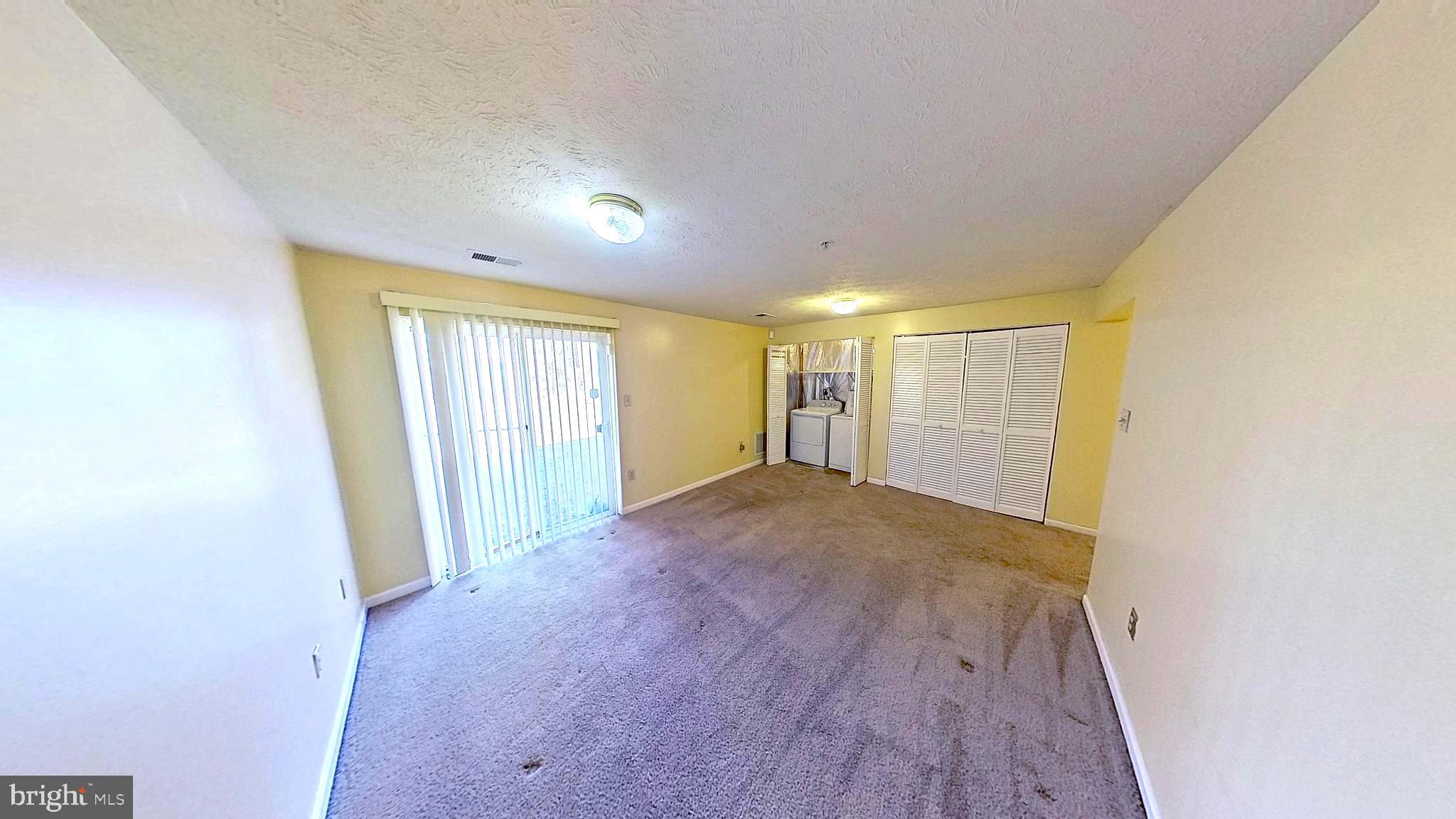 SOUTH HAMPTON - Residential Lease