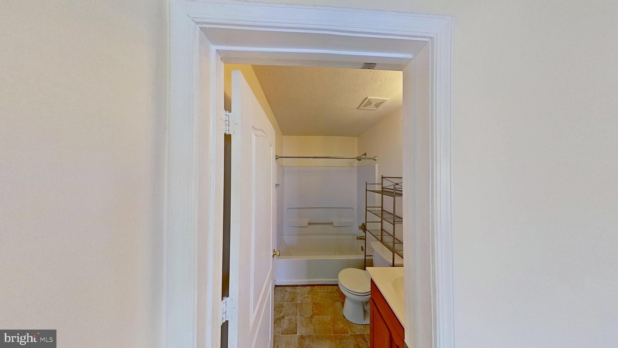 SOUTH HAMPTON - Residential Lease