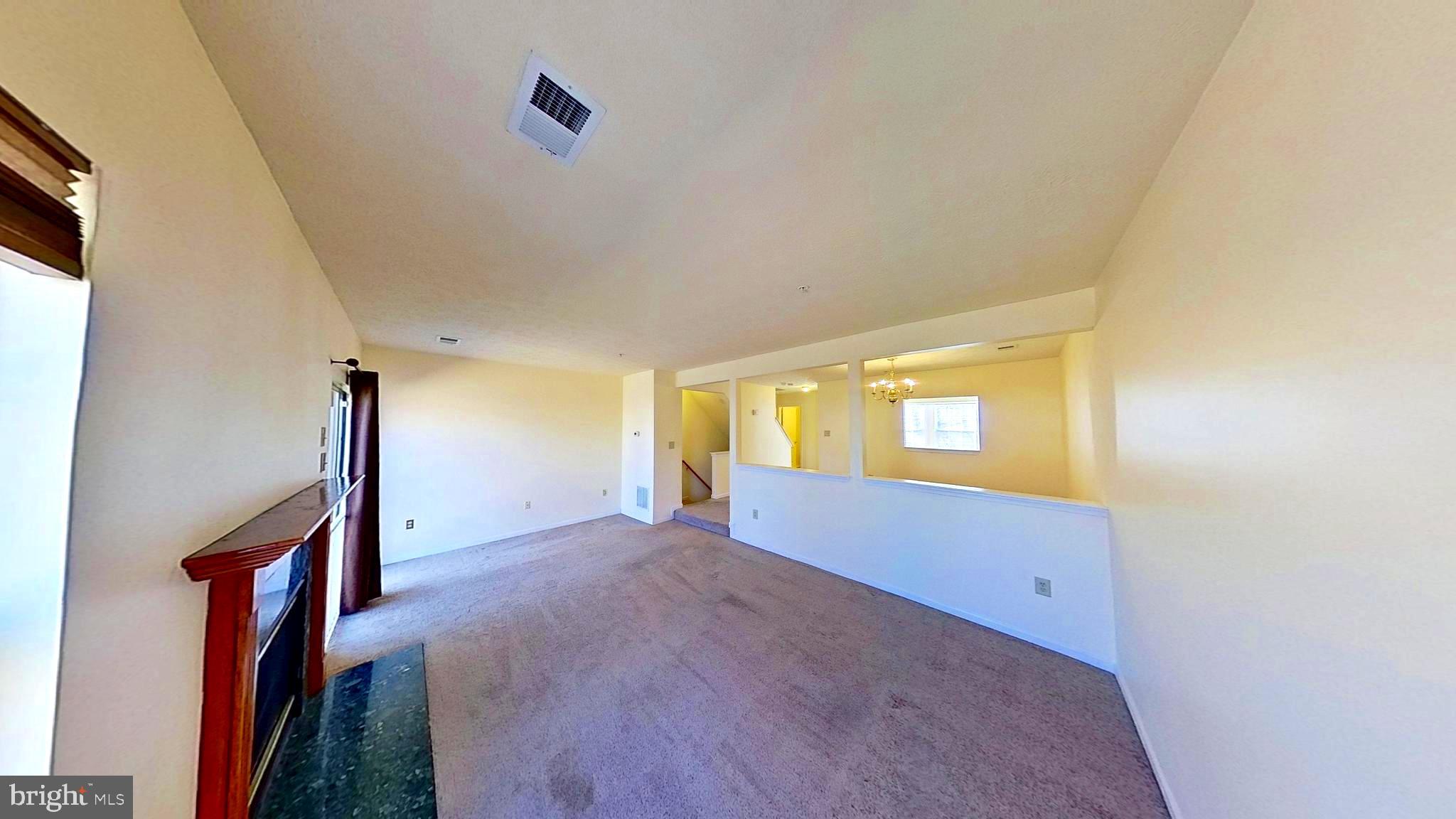 SOUTH HAMPTON - Residential Lease