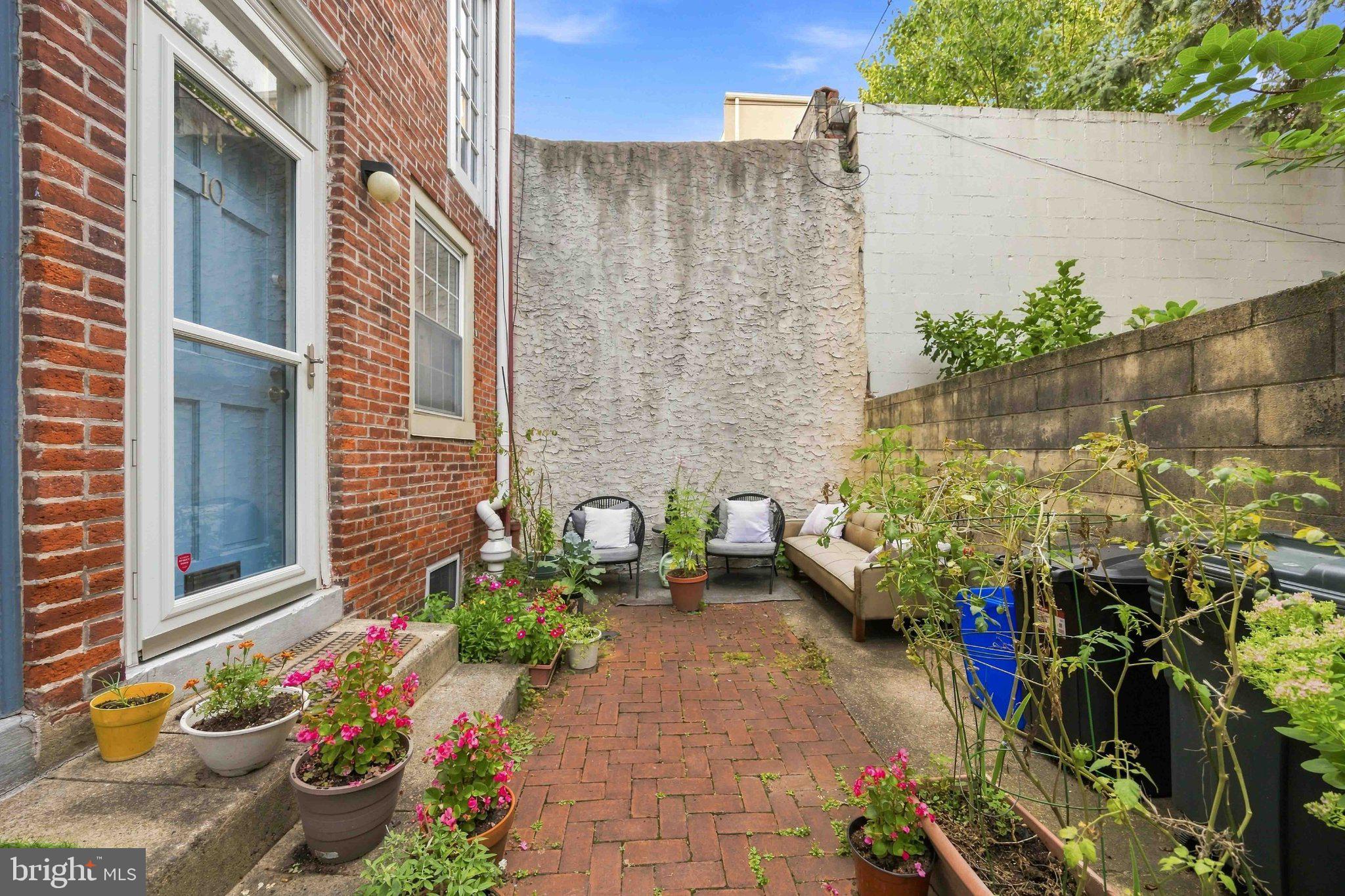 725 PEMBERTON STREET 10