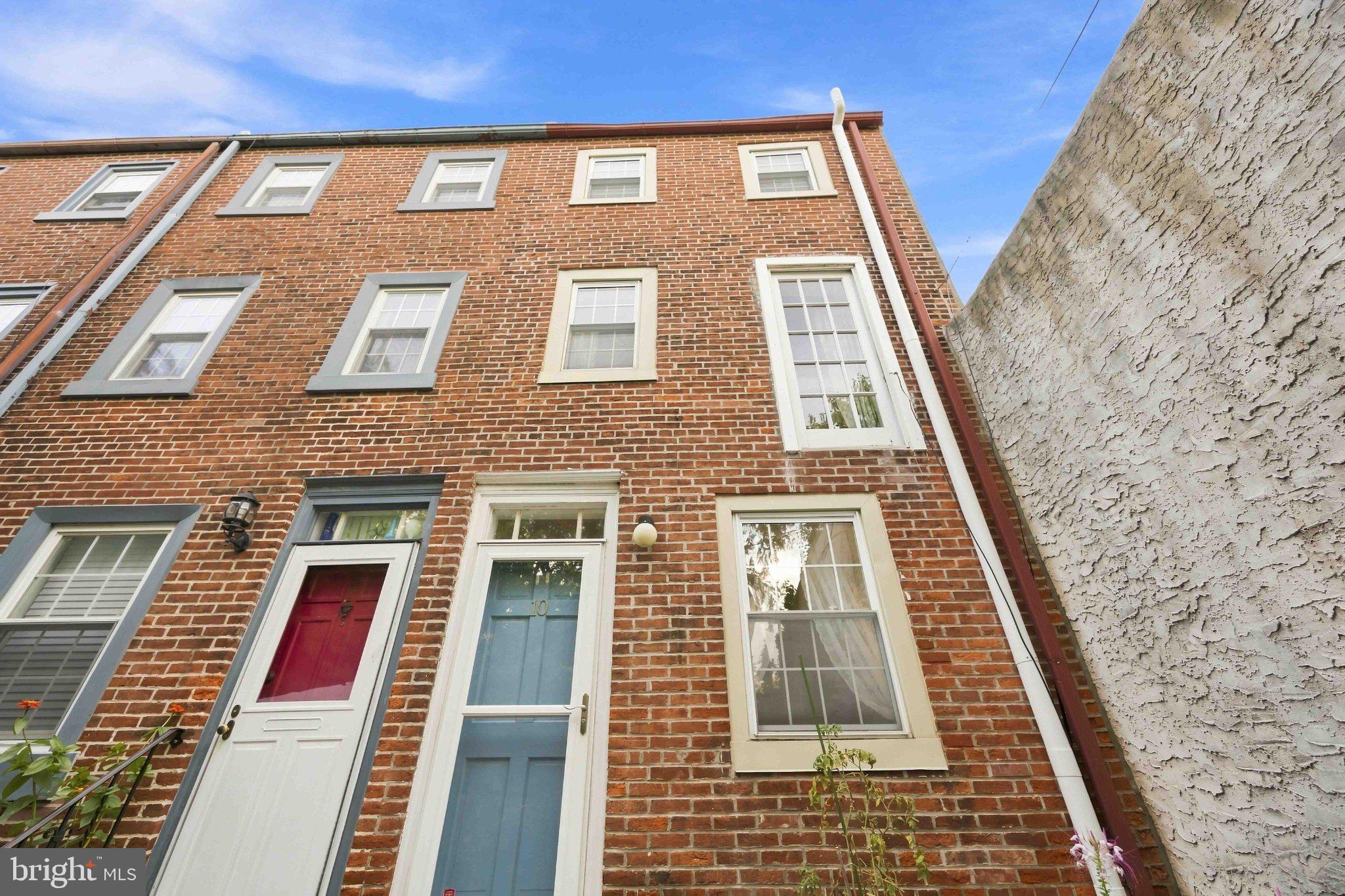 725 PEMBERTON STREET 10