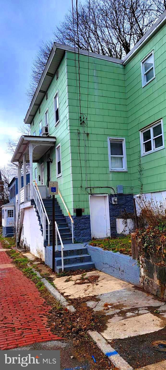 NORTH END - Residential