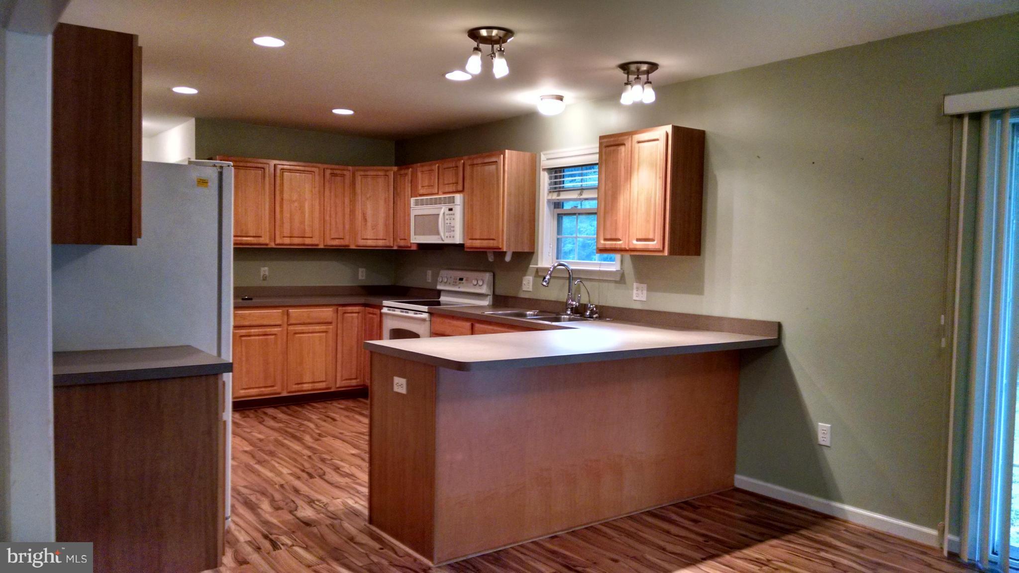 QUEEN ANNE - Residential Lease