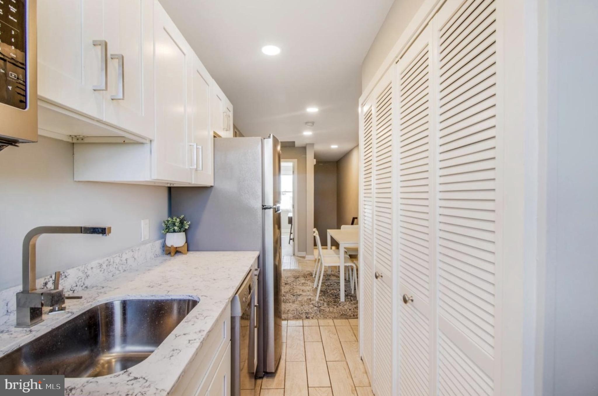 1149 SUMMIT STREET NE 2