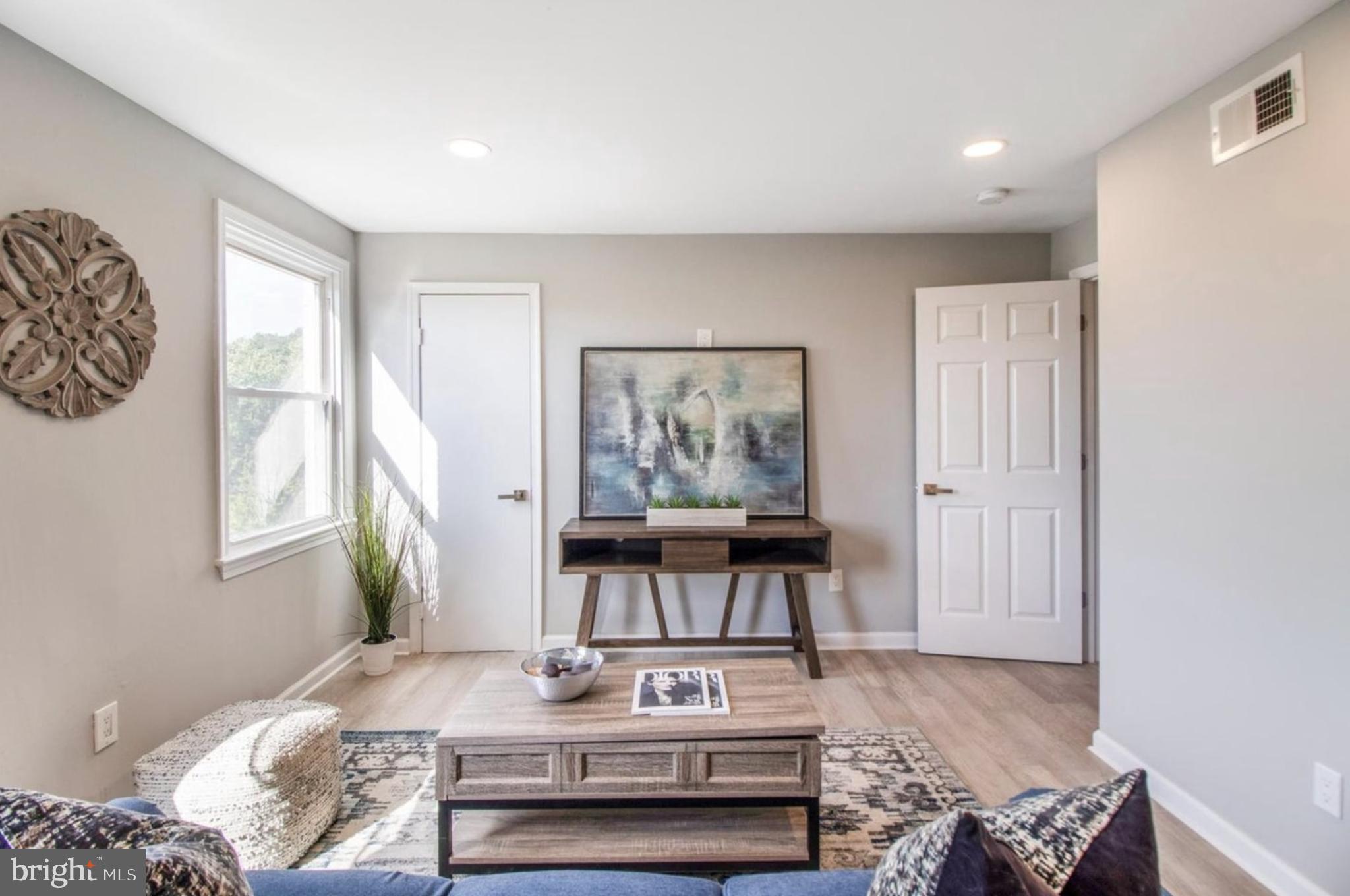 1149 SUMMIT STREET NE 2