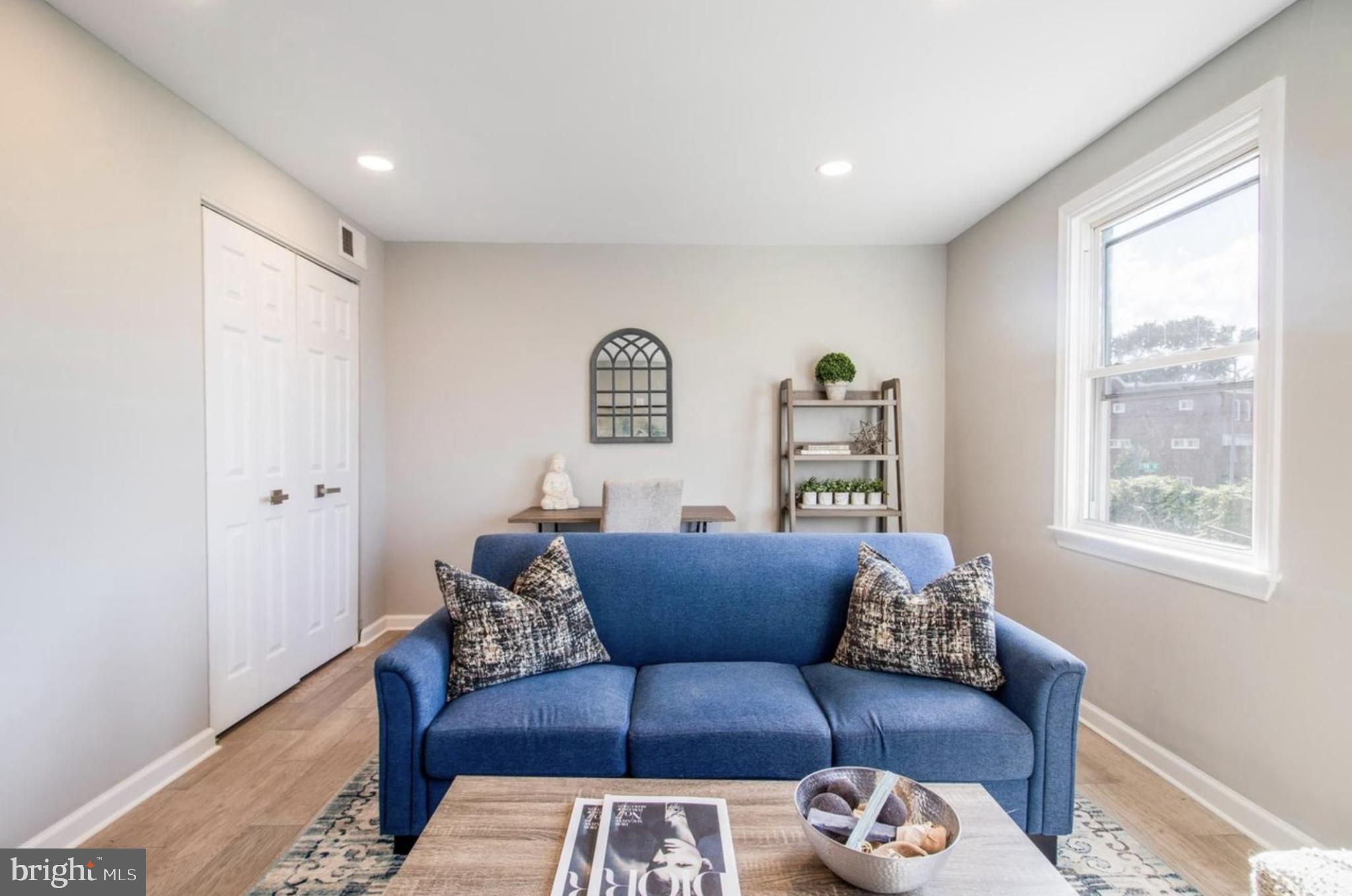 1149 SUMMIT STREET NE 2