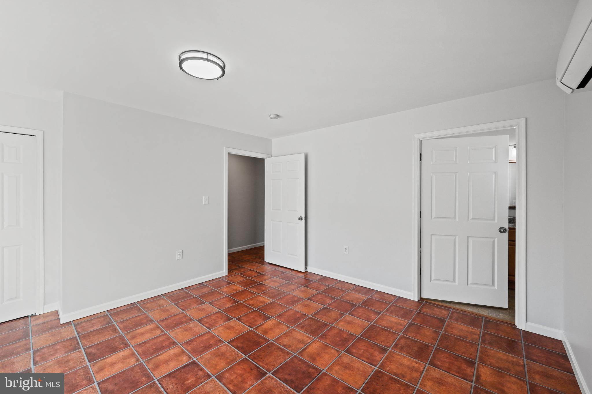 GRANDVIEW - Residential Lease