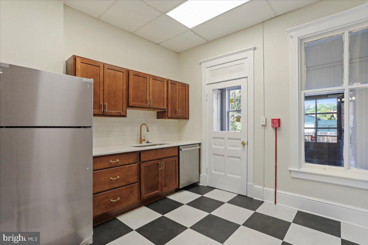 CITY OF MARTINSBURG - Commercial Lease