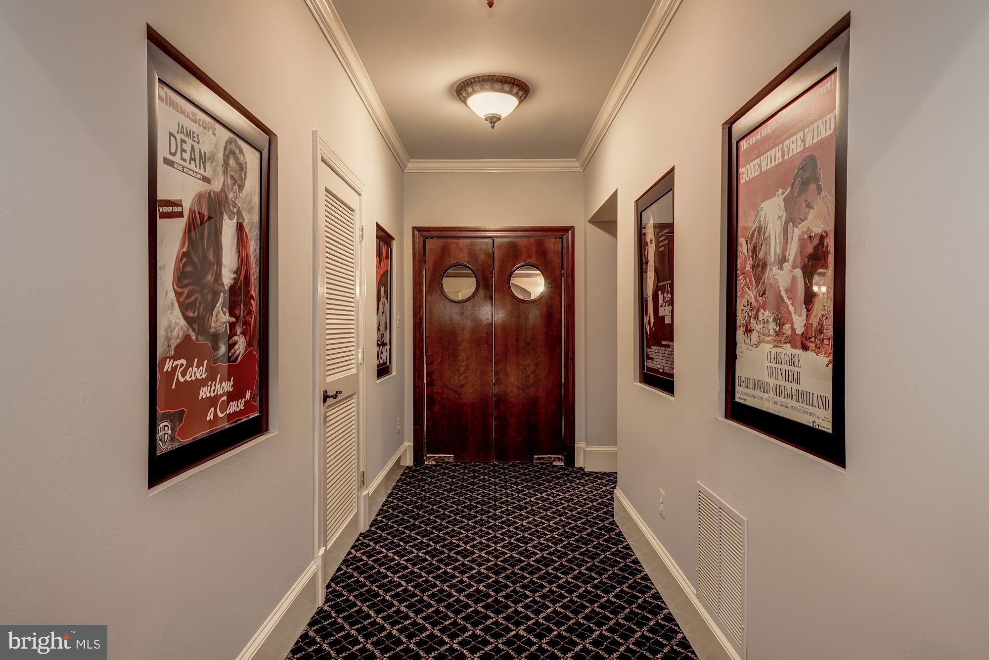 FALCON RIDGE - Residential