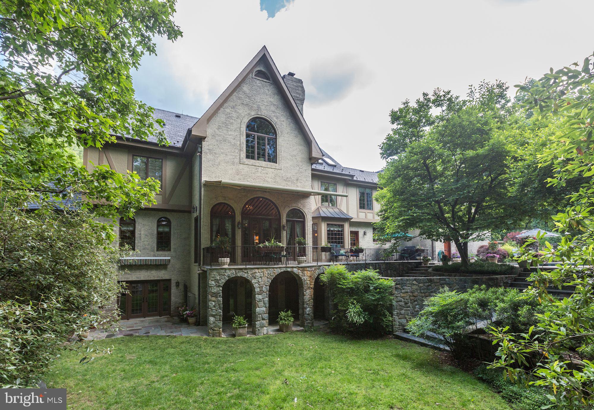 FALCON RIDGE - Residential