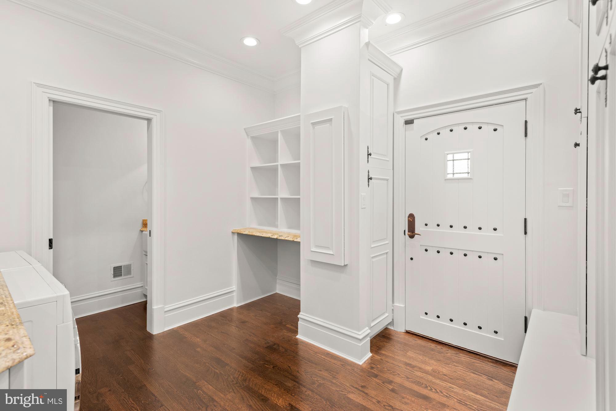 FALCON RIDGE - Residential