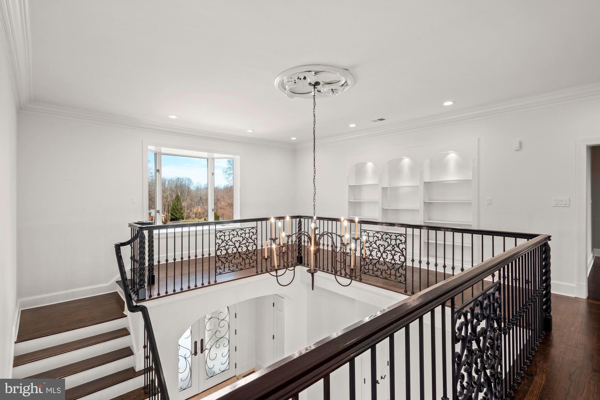 FALCON RIDGE - Residential