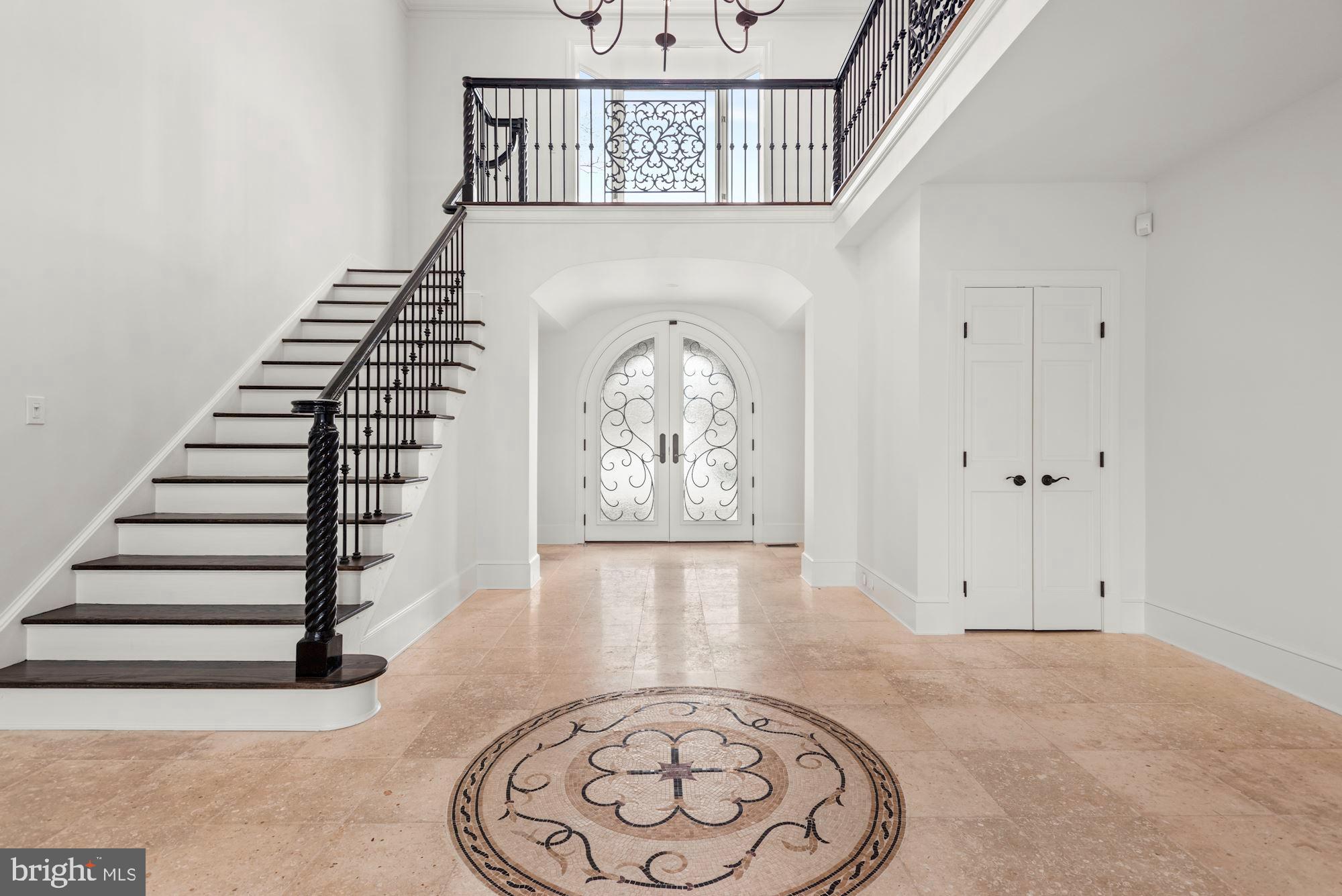 FALCON RIDGE - Residential