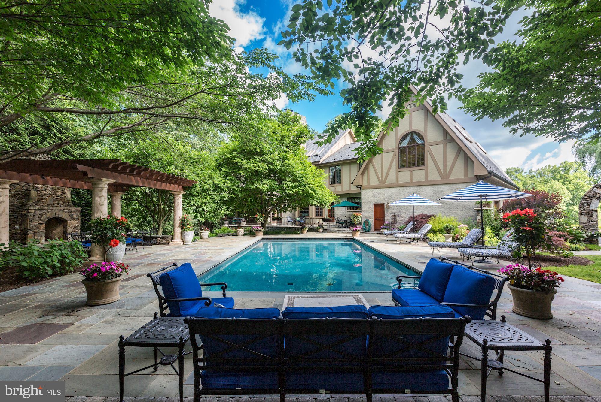 FALCON RIDGE - Residential