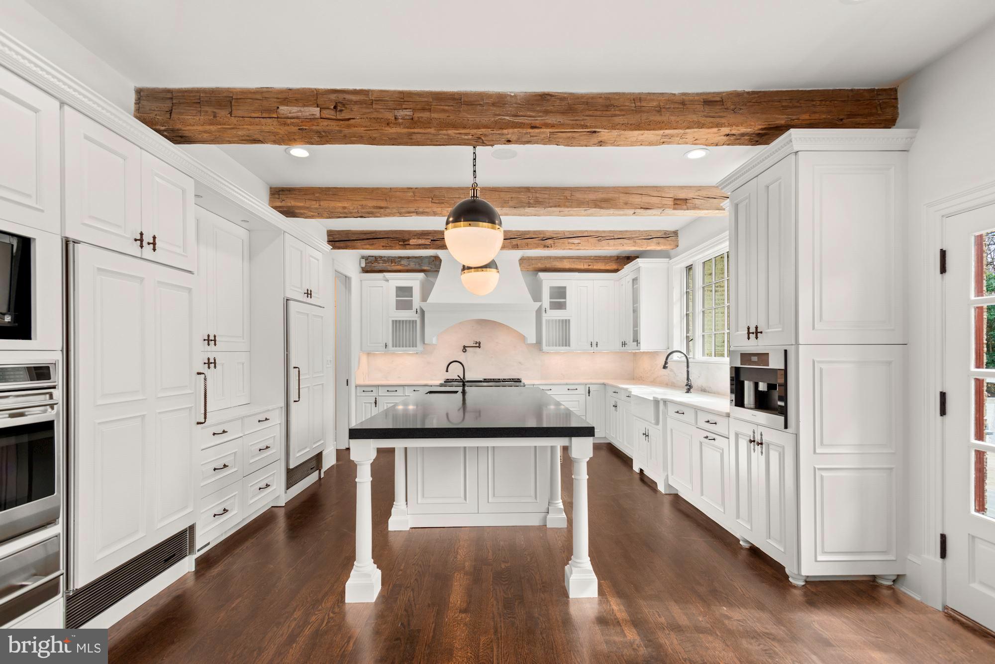 FALCON RIDGE - Residential