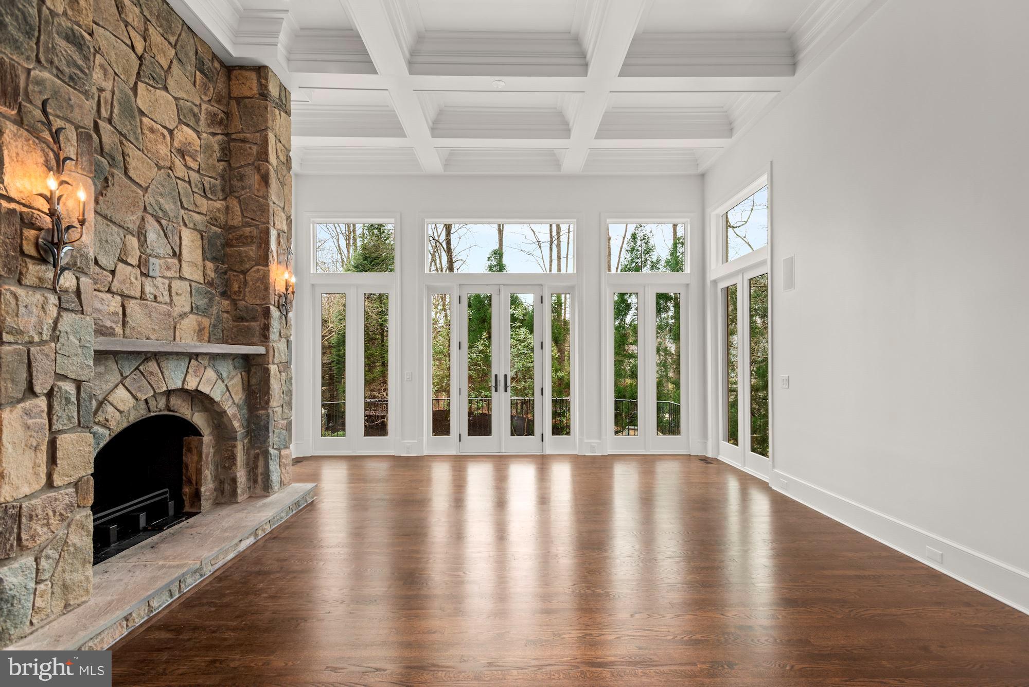 FALCON RIDGE - Residential