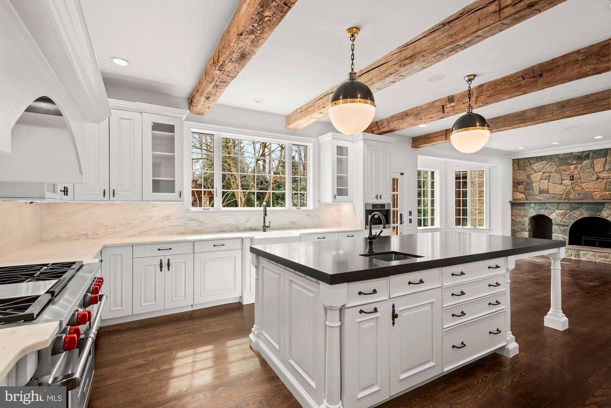 FALCON RIDGE - Residential