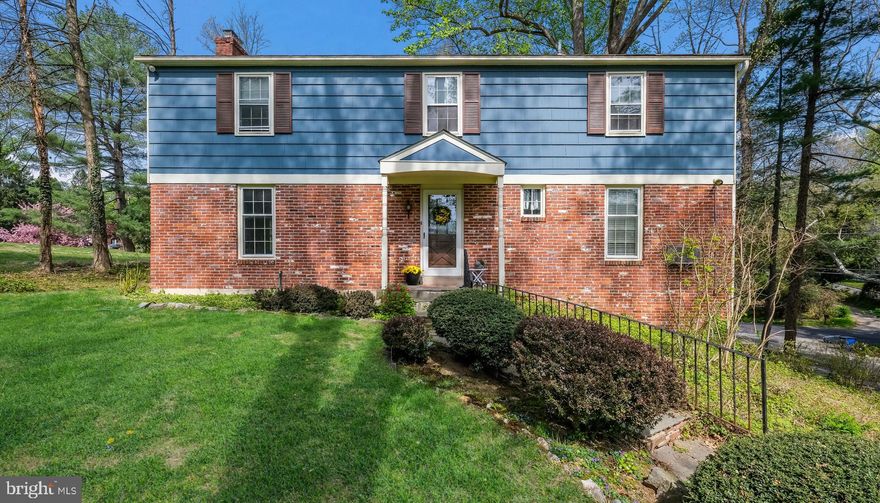 Beautifully Updated 4-Bedroom Home Walkable to Media Borough. Tucked away on a peaceful cul-de-sac in the heart of Media, this updated 4-bedroom, 2.5-bath Colonial offers the perfect blend of charm, space, and convenience. Located within the award-winning Rose Tree Media School District and walking distance to Media Borough, this home places you near dining, shopping, parks, and public transportation—plus it’s just minutes from Media Elementary.  You’re welcomed by a classic brick and siding exterior, mature trees, and plenty of off-street parking for 4+ cars. Step inside to a bright and spacious two-story foyer that sets the tone for this warm and inviting home.  The first-floor features gleaming hardwood floors, a cozy large family room with built-in shelving and a fireplace, a formal dining room with chair rail, and a bonus room perfect for a home office or guest space. The kitchen has been tastefully updated with newer appliances, plenty of counter space, and ample cabinetry—ideal for everyday living and entertaining. A convenient half bath completes the main level.  Upstairs, you’ll find four generously sized bedrooms including a true primary suite with a private full bathroom. The additional full hall bathroom features double vanity sinks, making busy mornings easier for everyone. The fully finished basement adds even more living space, complete with a large laundry area and interior access from the attached two-car garage. Additional upgrades include fresh paint, new lighting, an updated electrical panel, a backup generator for peace of mind and property is also equipped with an invisible dog fence covering both the front and back yards. Step out back to a private patio space that offers potential for your own outdoor touches and enjoy the comfort of a well-kept home in one of Media’s most desirable locations. With easy access to the train, trolley, and Route 476, this one check all the boxes for location, layout, and livability. Open House  Thursday,  May 1,  5-7pm