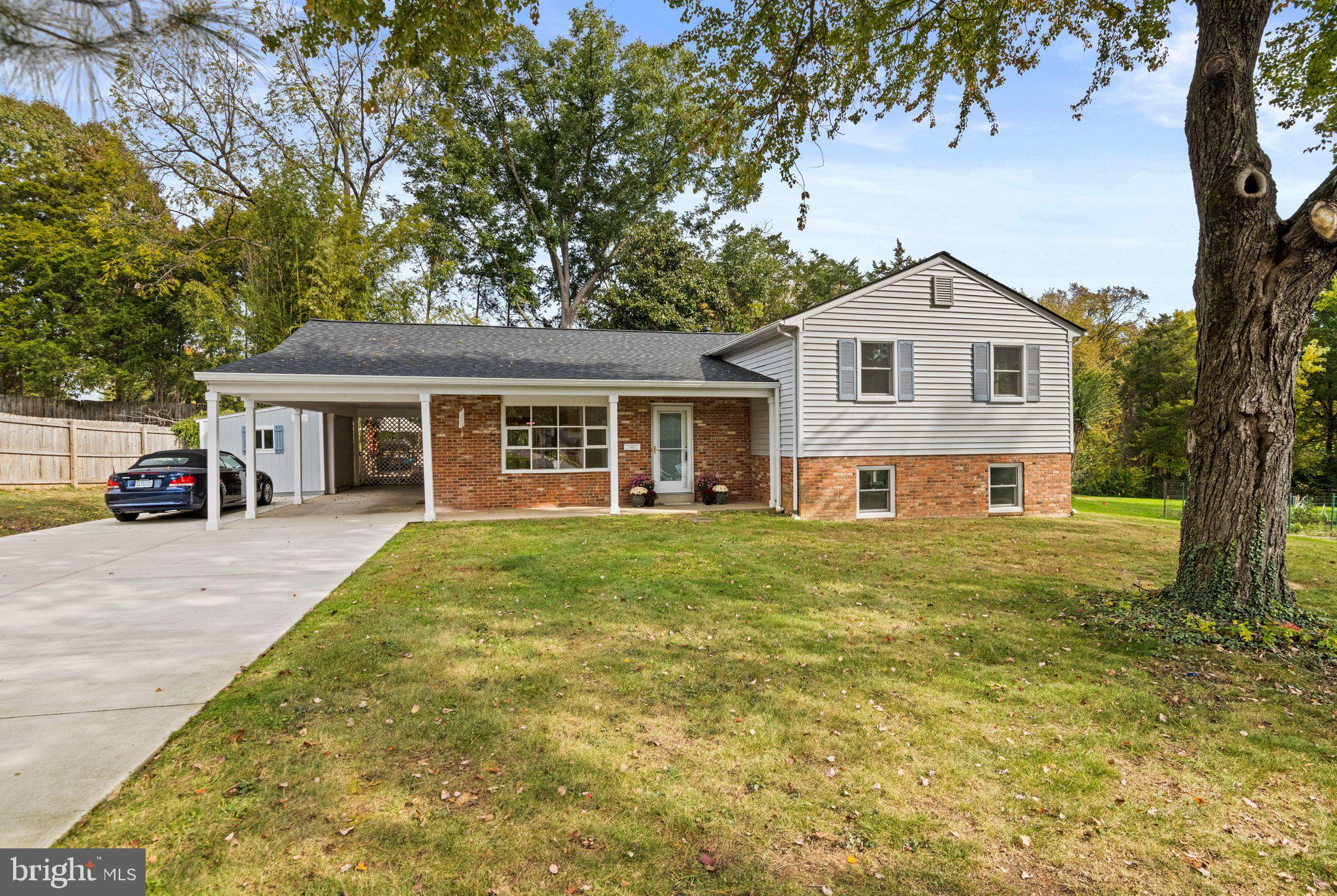1607 MARY ELLEN COURT