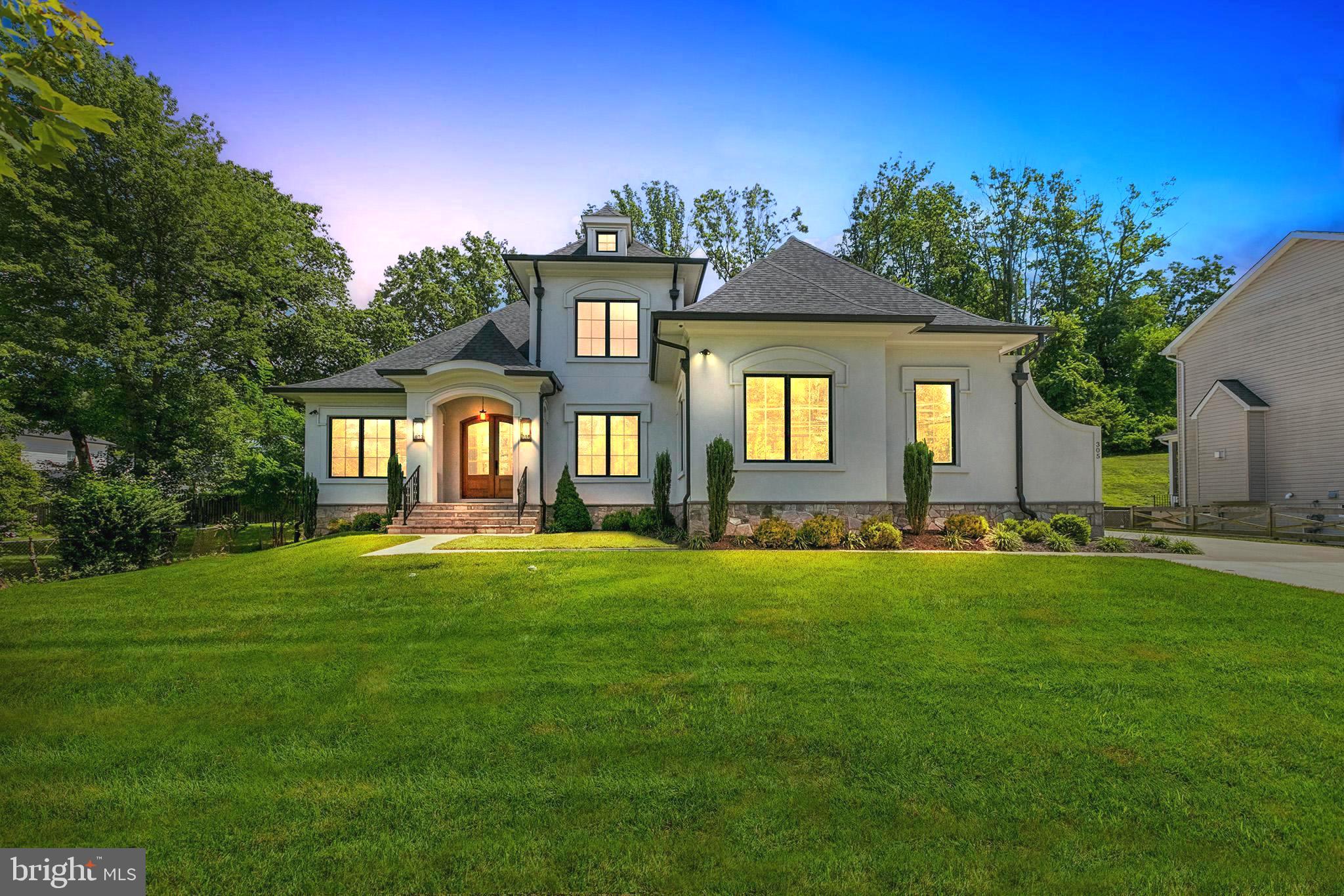 305 OLD COURTHOUSE ROAD NE