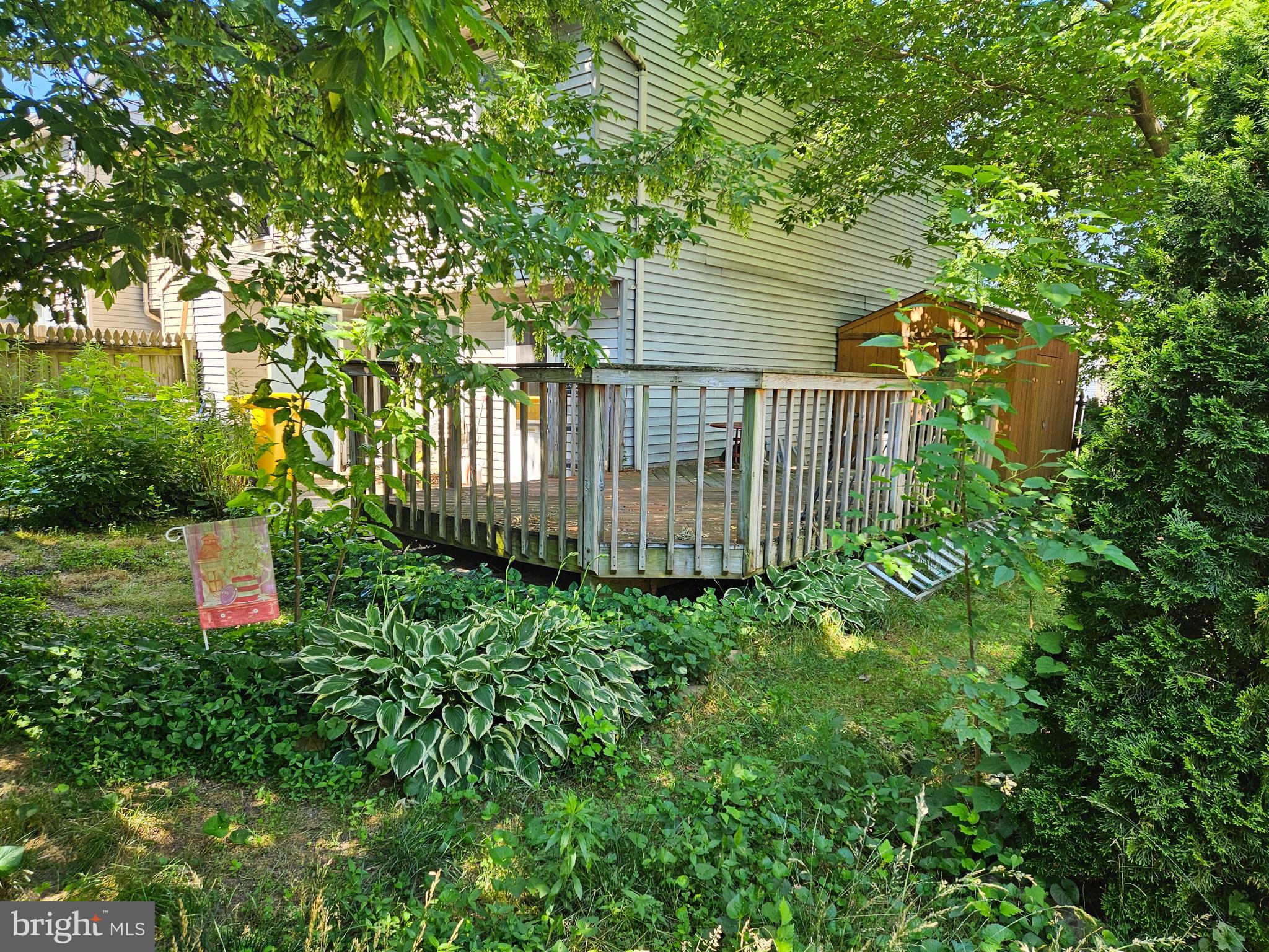 COLONY SQUARE - Residential