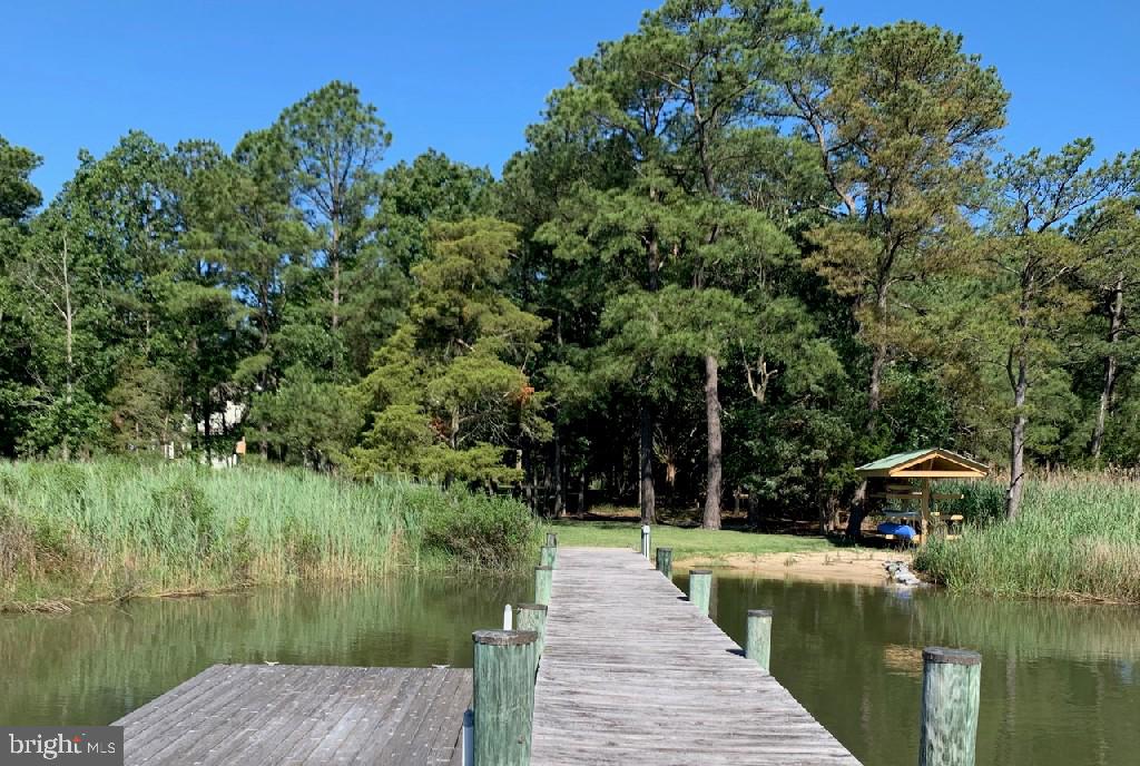 BACHELORS POINT - Residential