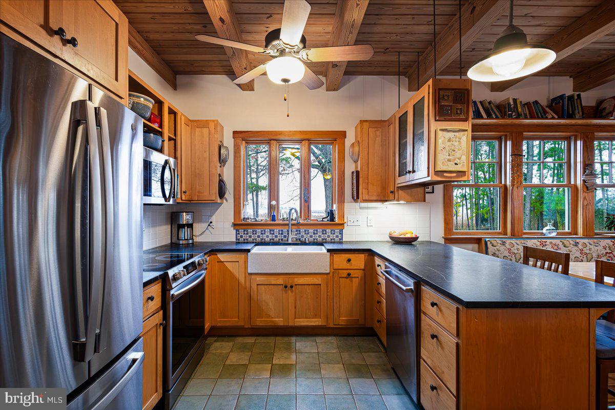 BACHELORS POINT - Residential