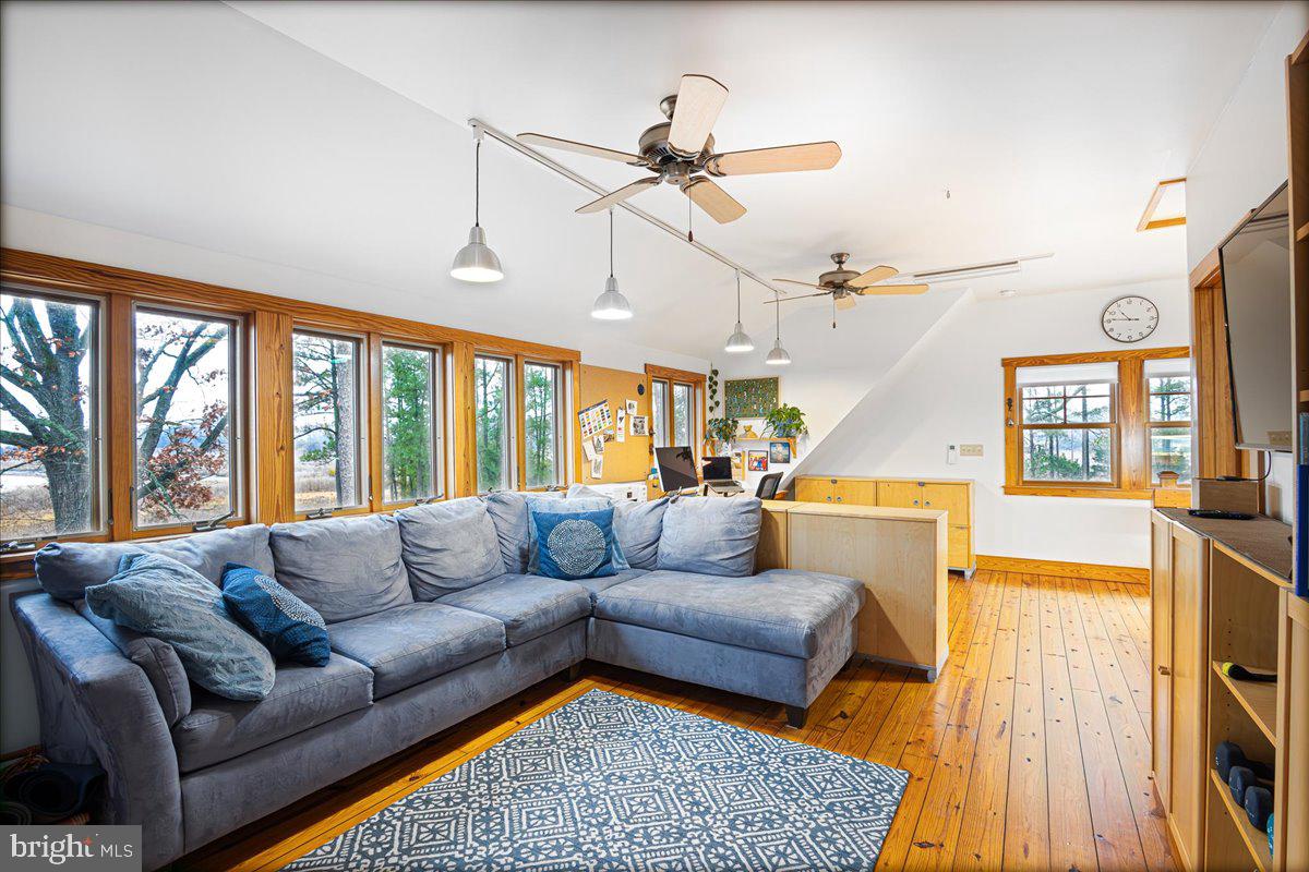 BACHELORS POINT - Residential