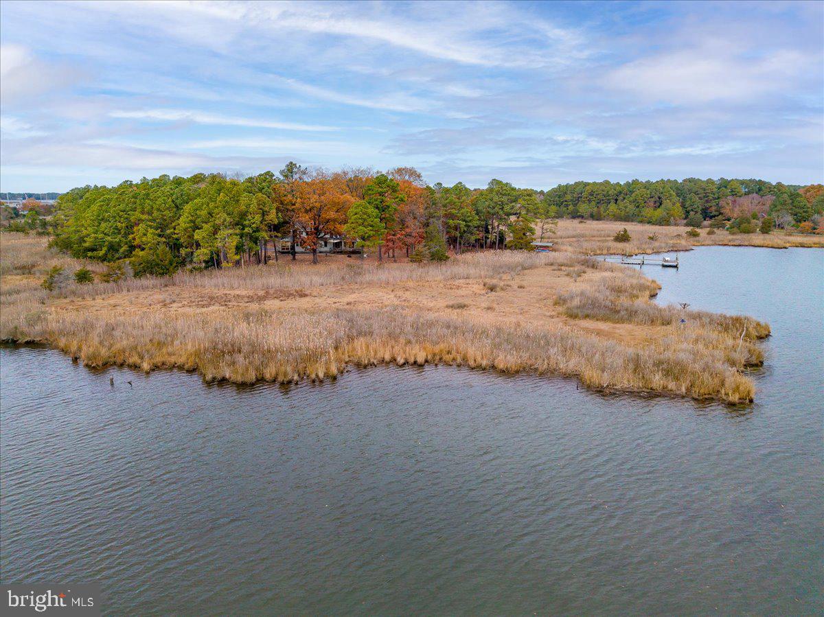 BACHELORS POINT - Residential