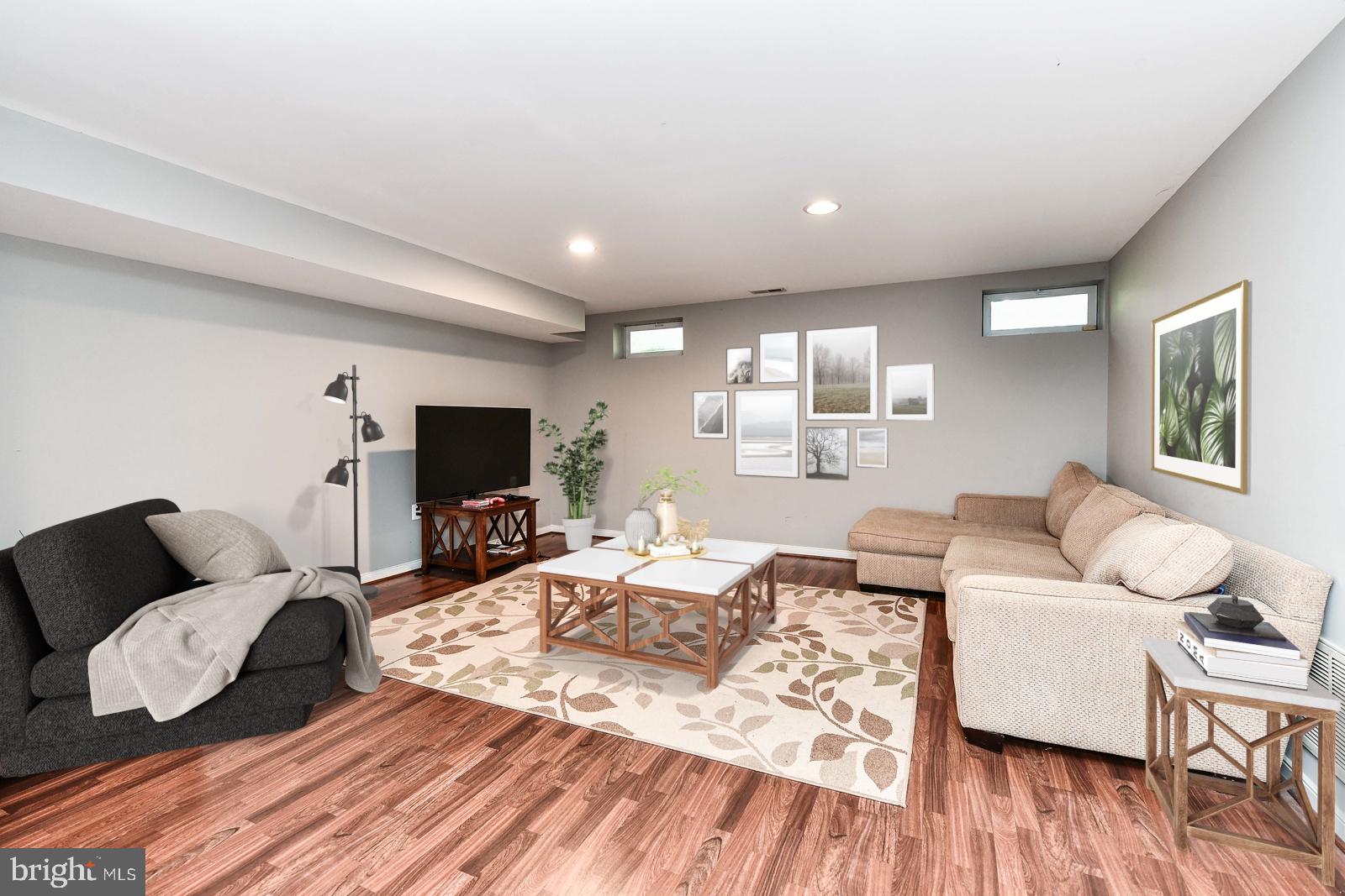 WOODLEA MANOR - Residential Lease