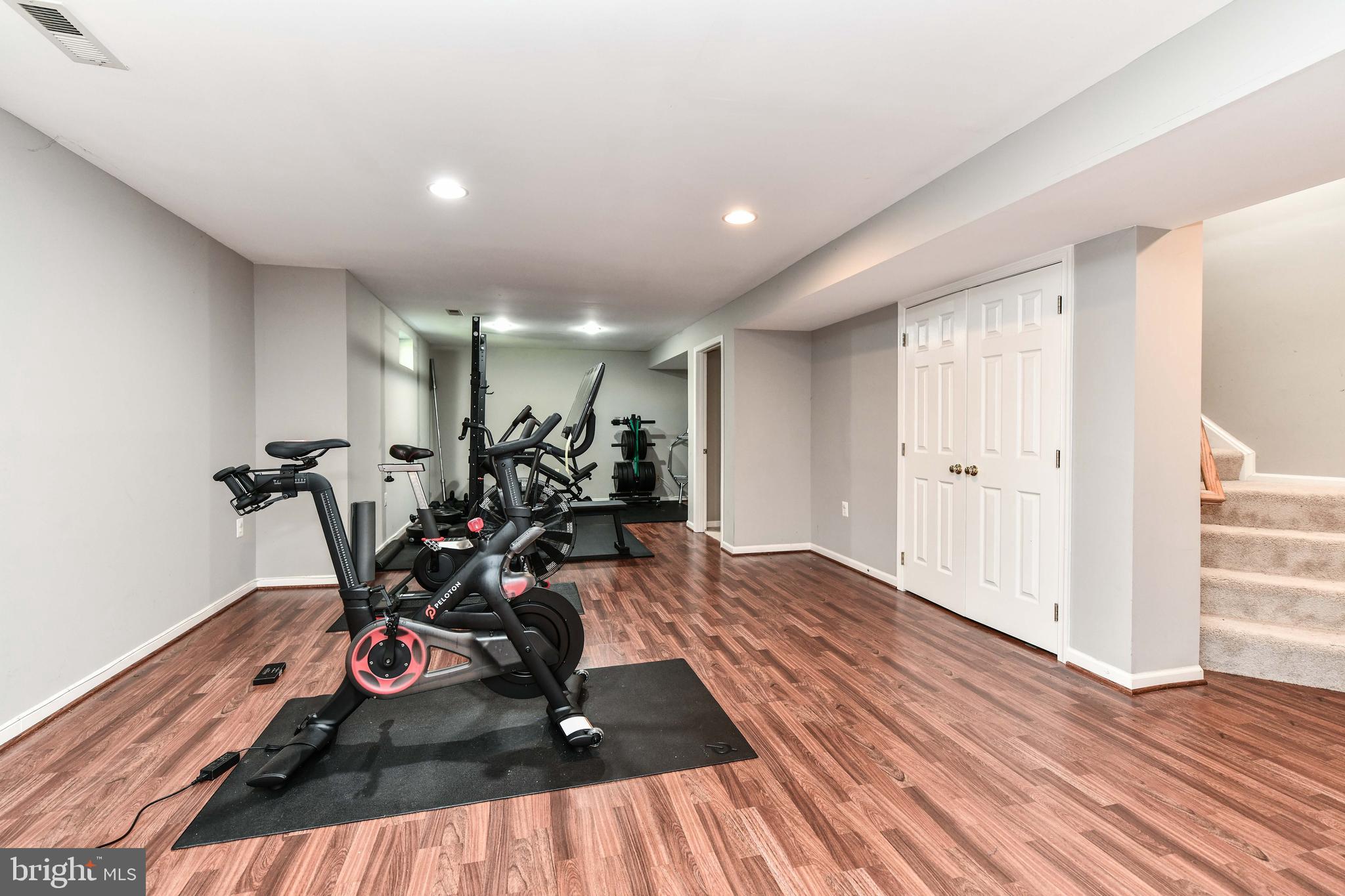 WOODLEA MANOR - Residential Lease