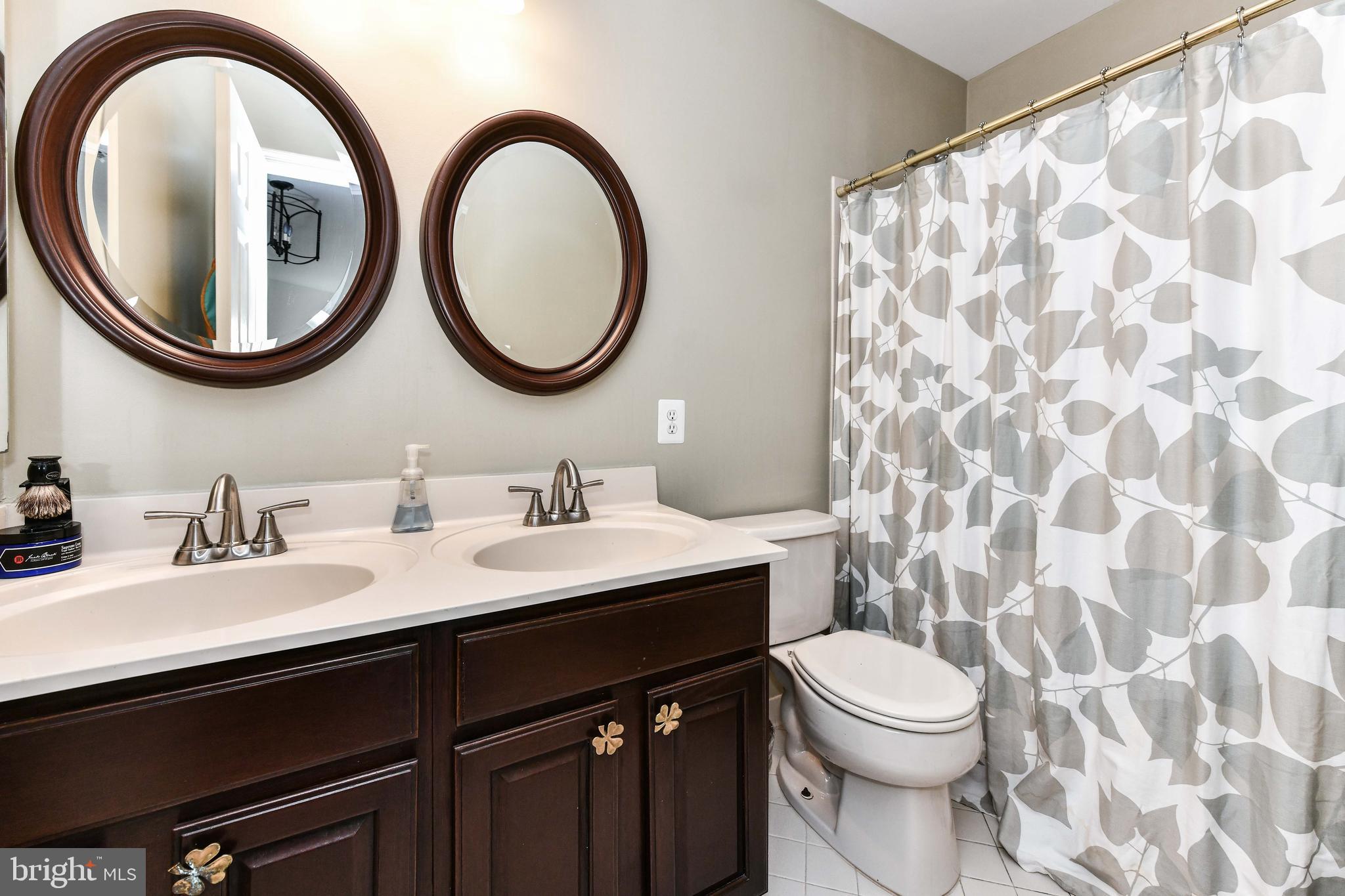 WOODLEA MANOR - Residential Lease