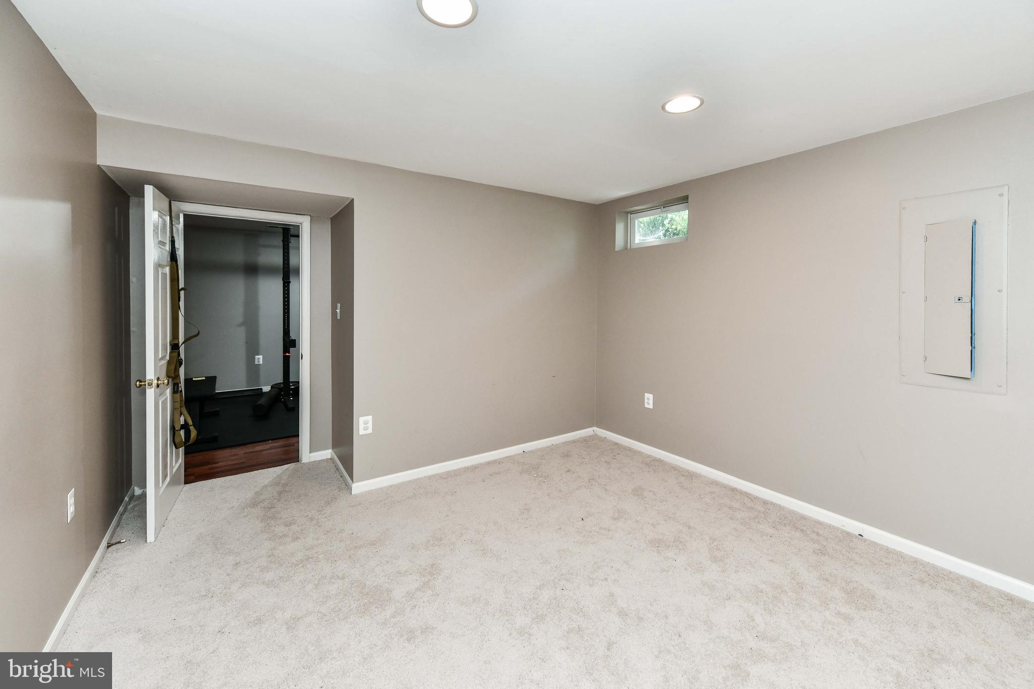 WOODLEA MANOR - Residential Lease