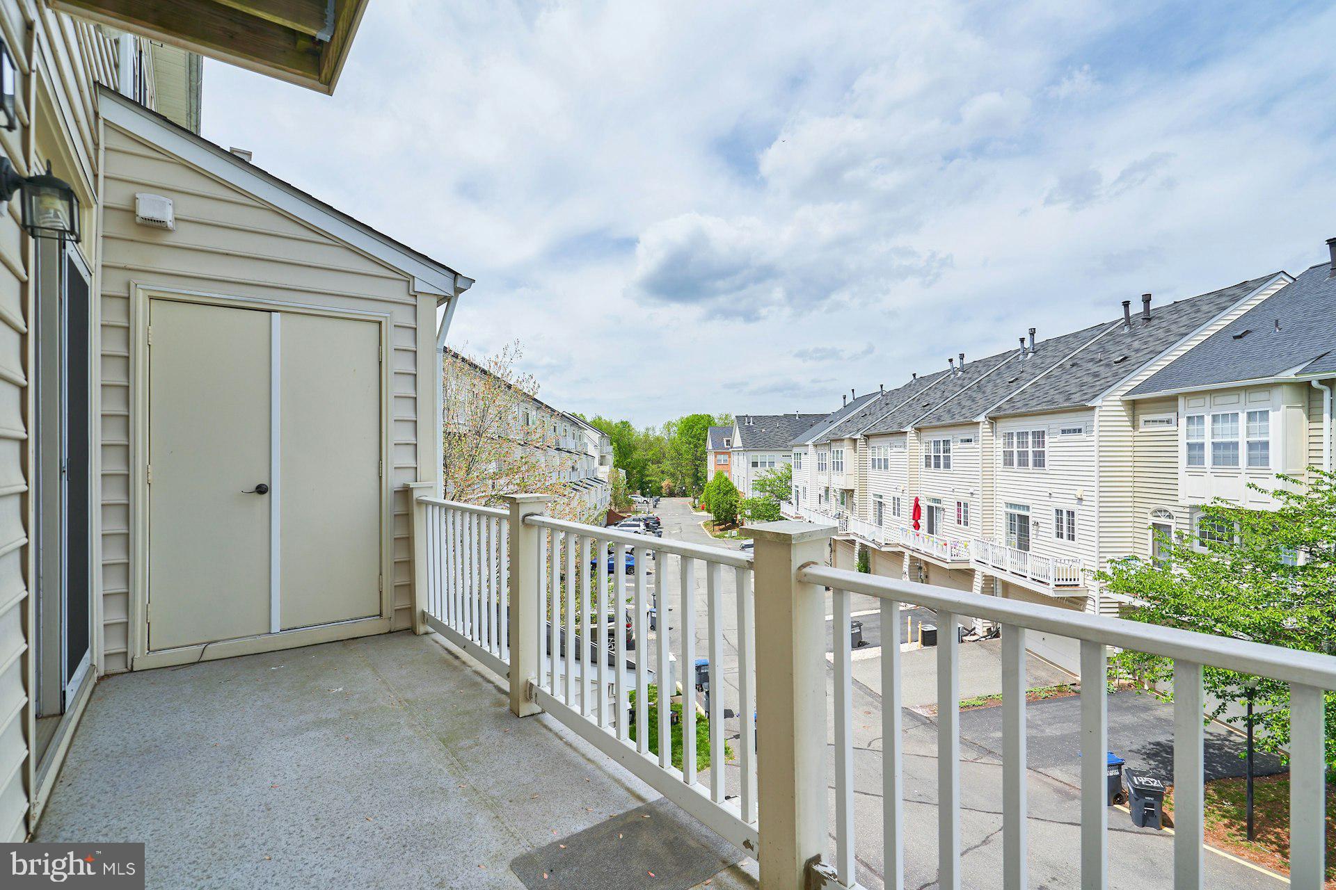 THE TOWNES AT VILLAGE PLACE - Residential Lease