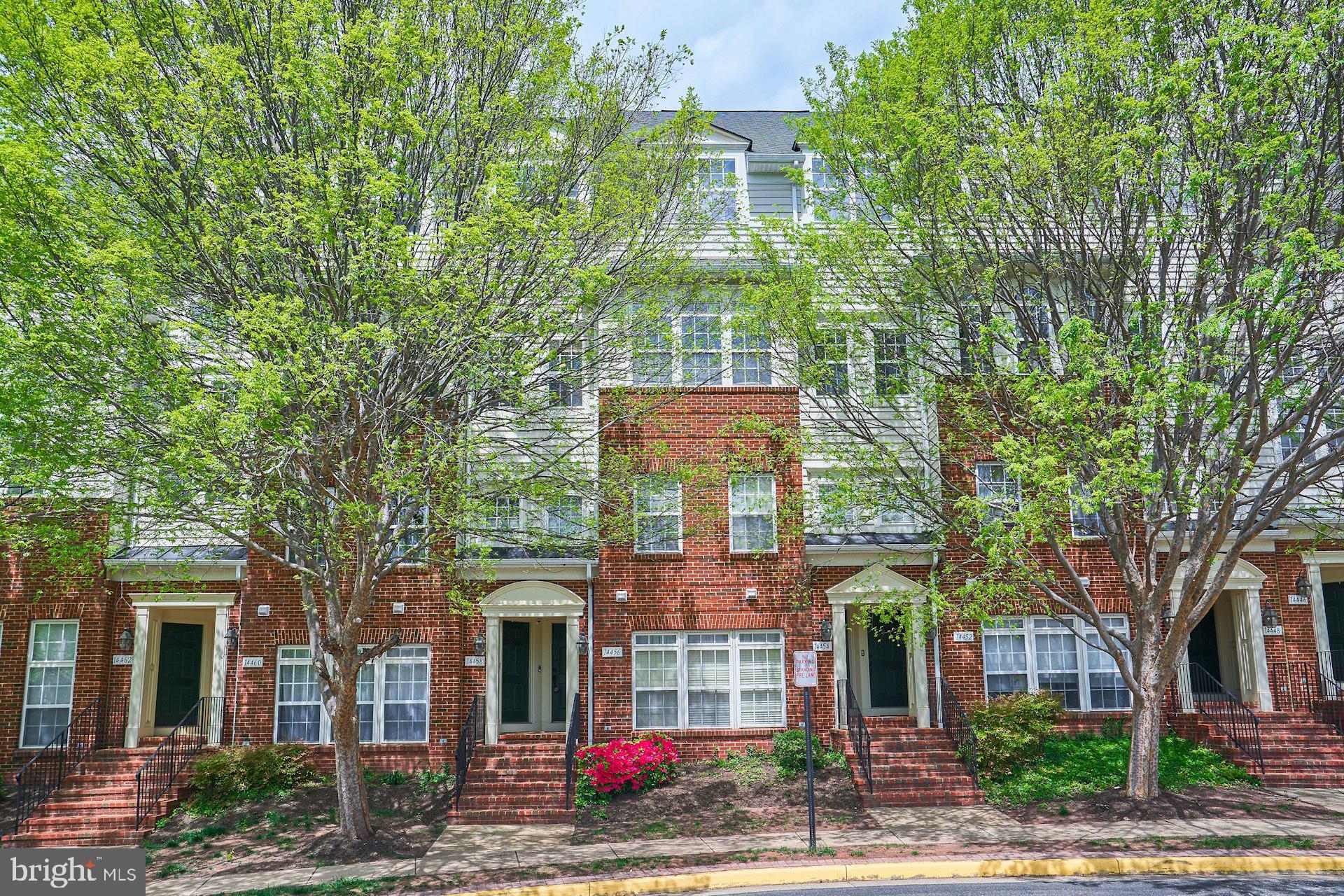 THE TOWNES AT VILLAGE PLACE - Residential Lease