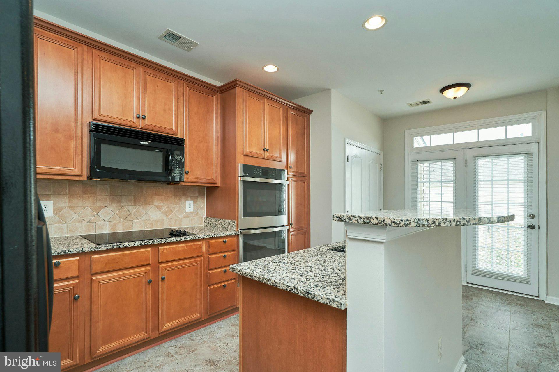 THE TOWNES AT VILLAGE PLACE - Residential Lease