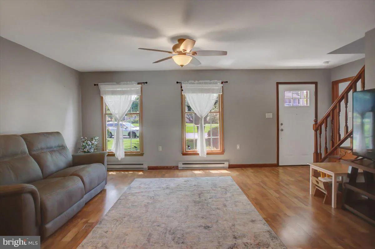 Chambersburg, Pennsylvania 17201, United States, 3 Bedrooms Bedrooms, ,2 BathroomsBathrooms,Residential,Coming Soon,175058