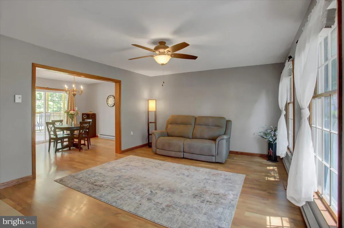 Chambersburg, Pennsylvania 17201, United States, 3 Bedrooms Bedrooms, ,2 BathroomsBathrooms,Residential,Coming Soon,175058