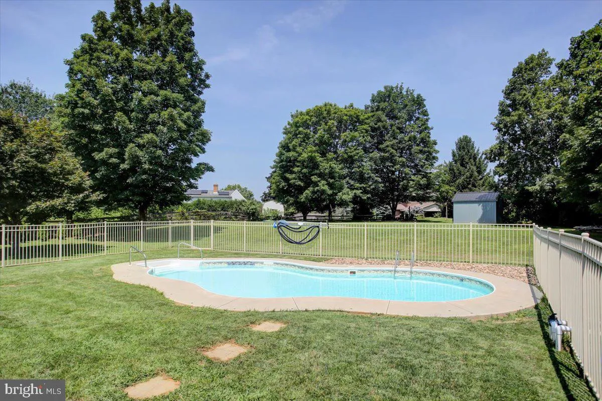 Chambersburg, Pennsylvania 17201, United States, 3 Bedrooms Bedrooms, ,2 BathroomsBathrooms,Residential,Coming Soon,175058